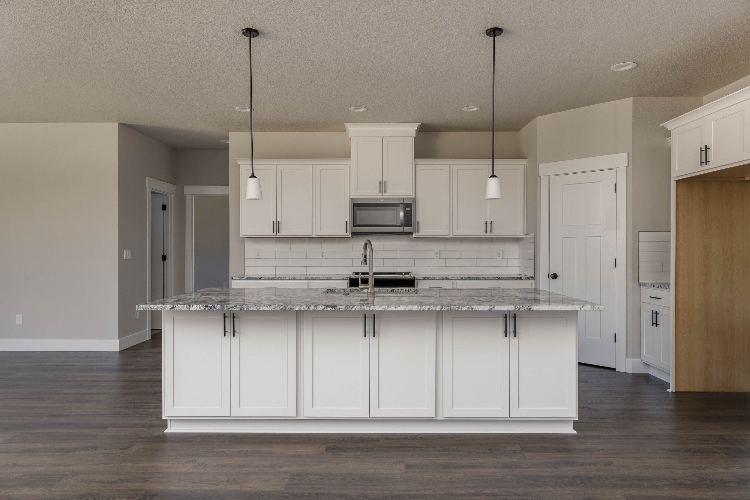 1715 Ne Clayton Drive, Estacada, OR-10.jpg