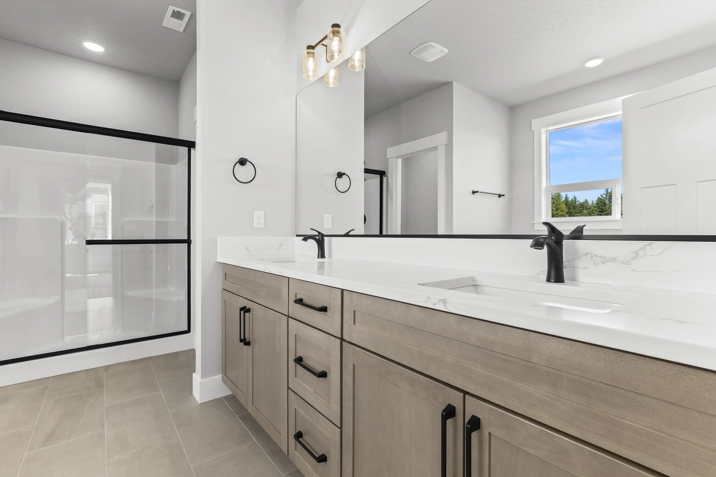 744 NE Trillium Dr-42.jpg