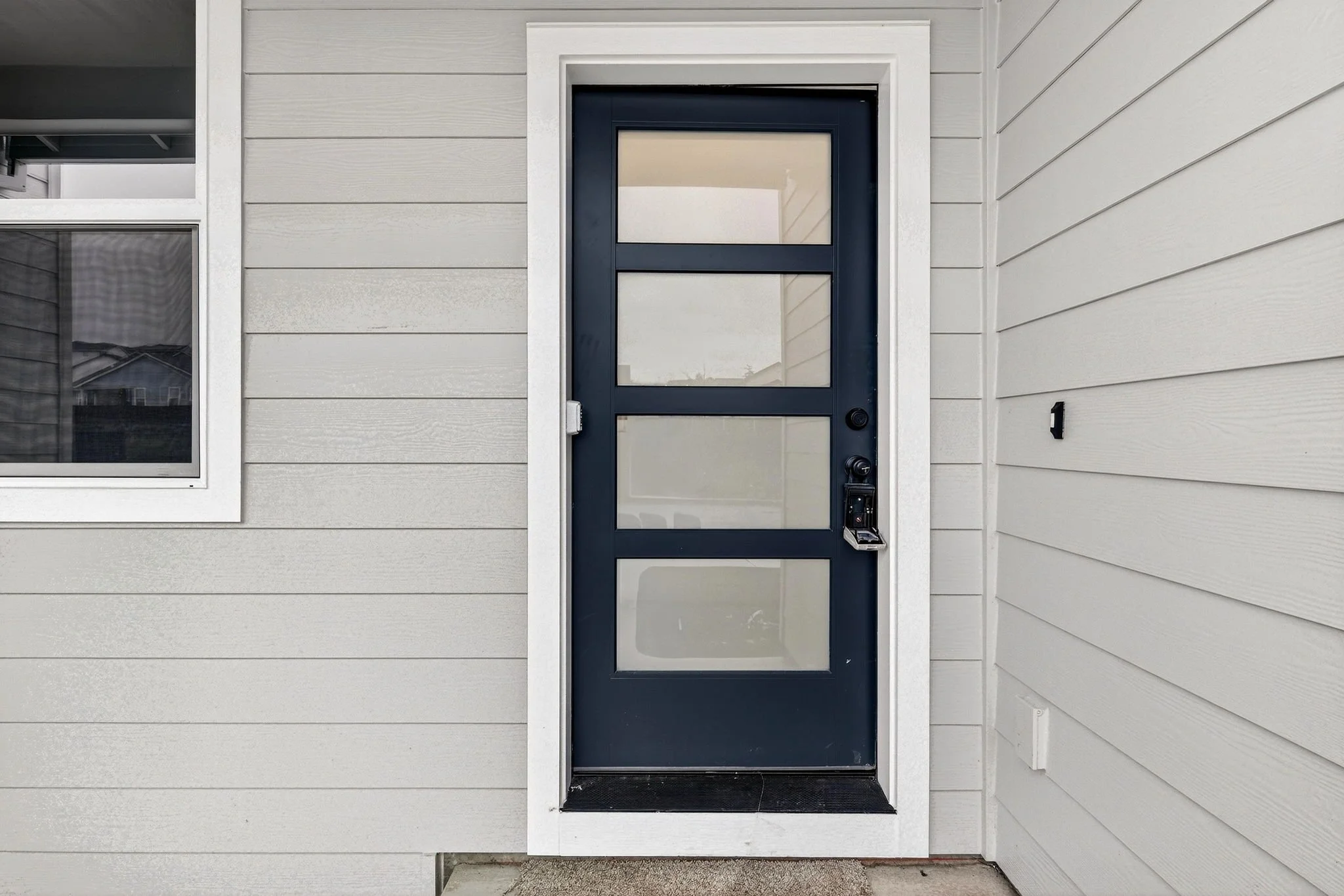 2032 E Otter Lp-8.jpg