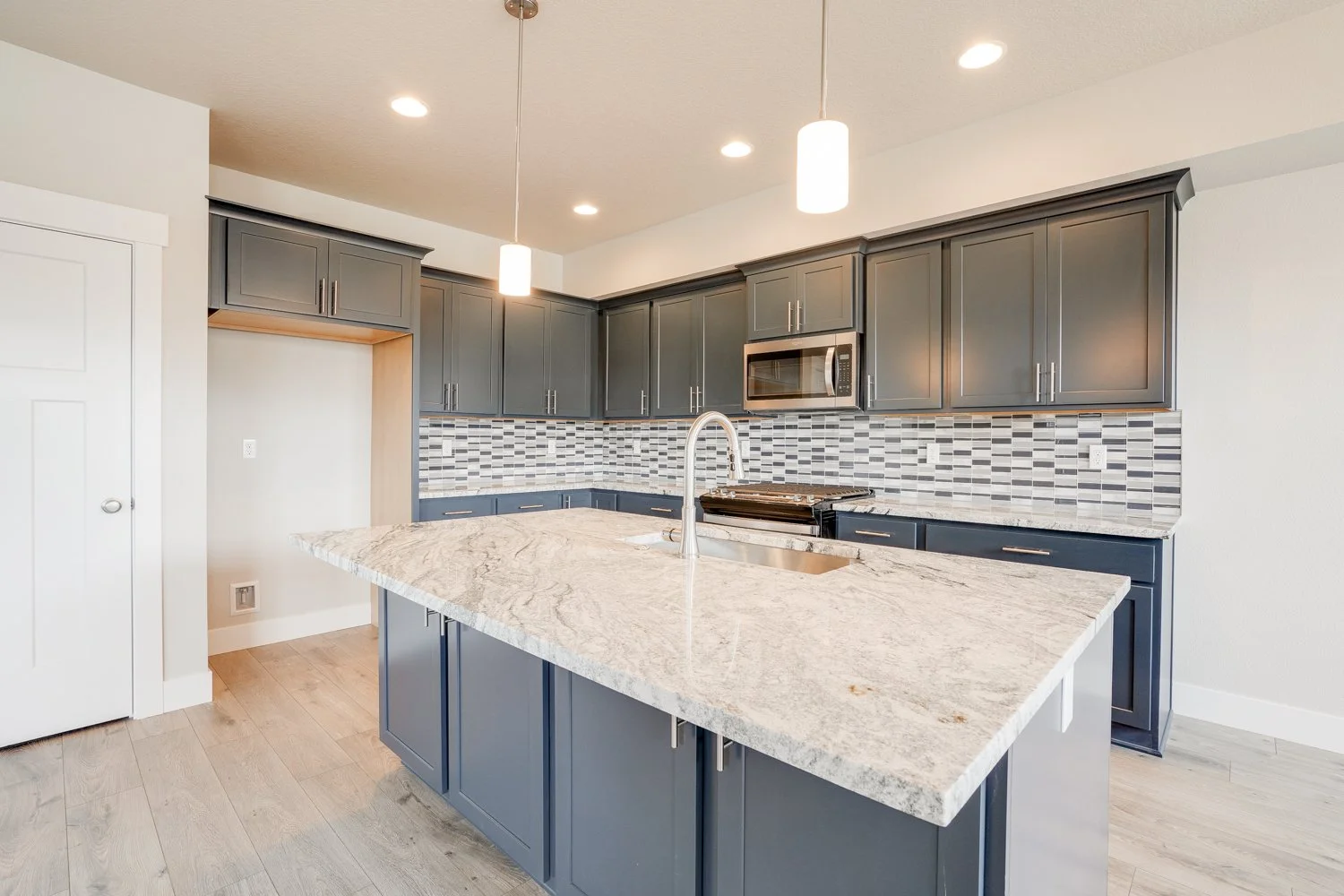 2928 NW 16th St - WEB-10.jpg