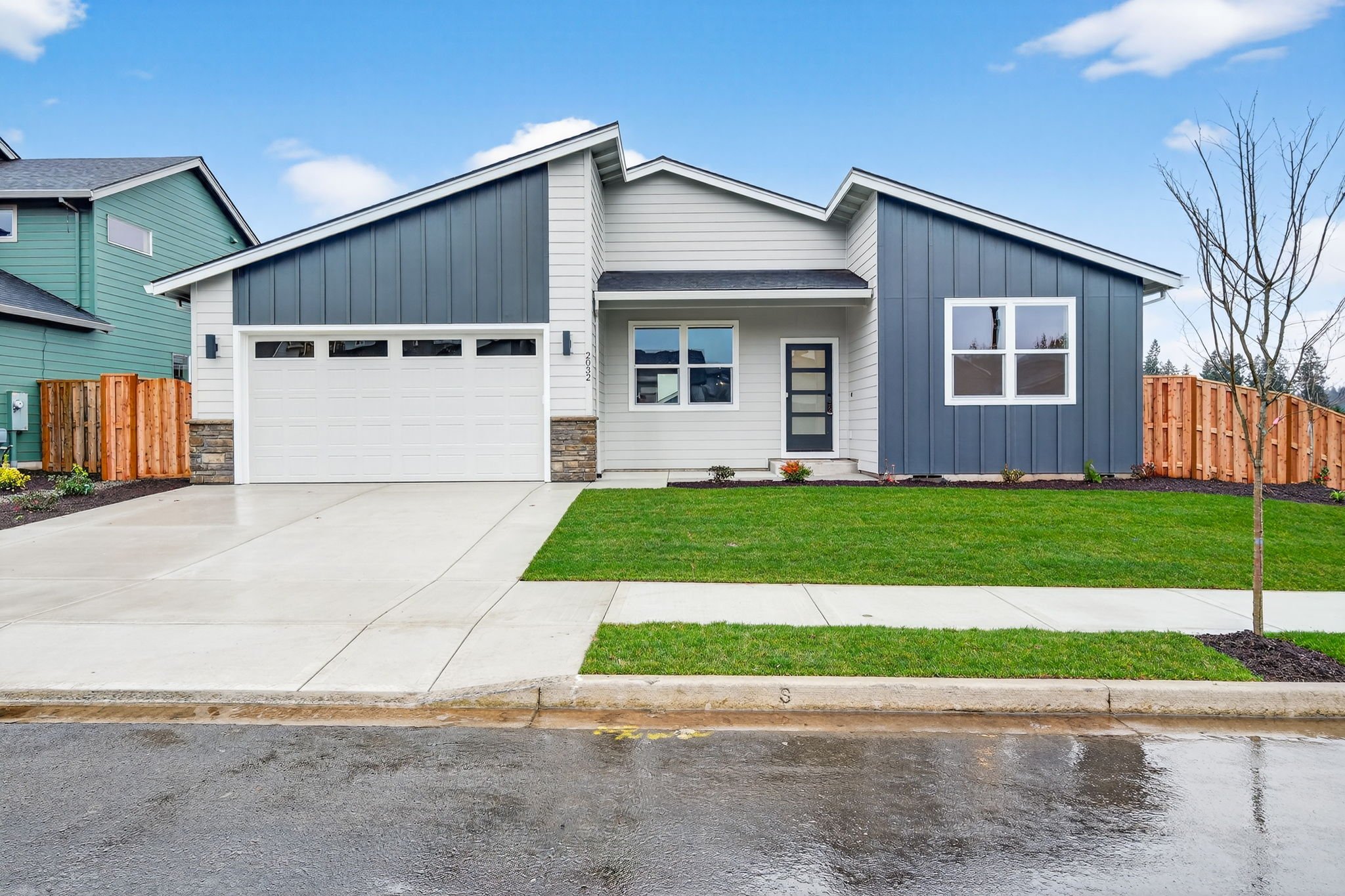 2032 E Otter Lp-2.jpg