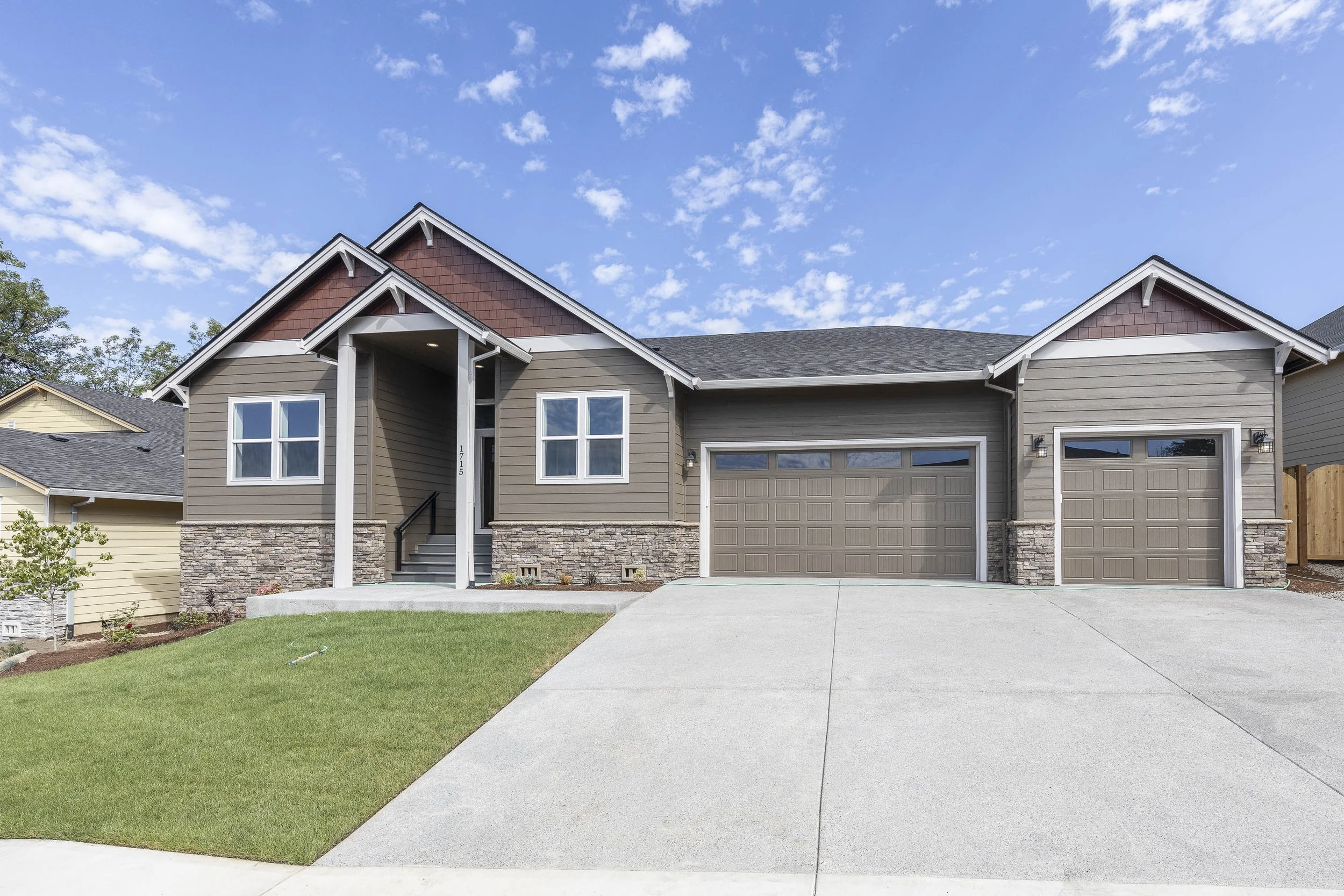 1715 Ne Clayton Drive, Estacada, OR-2.jpg