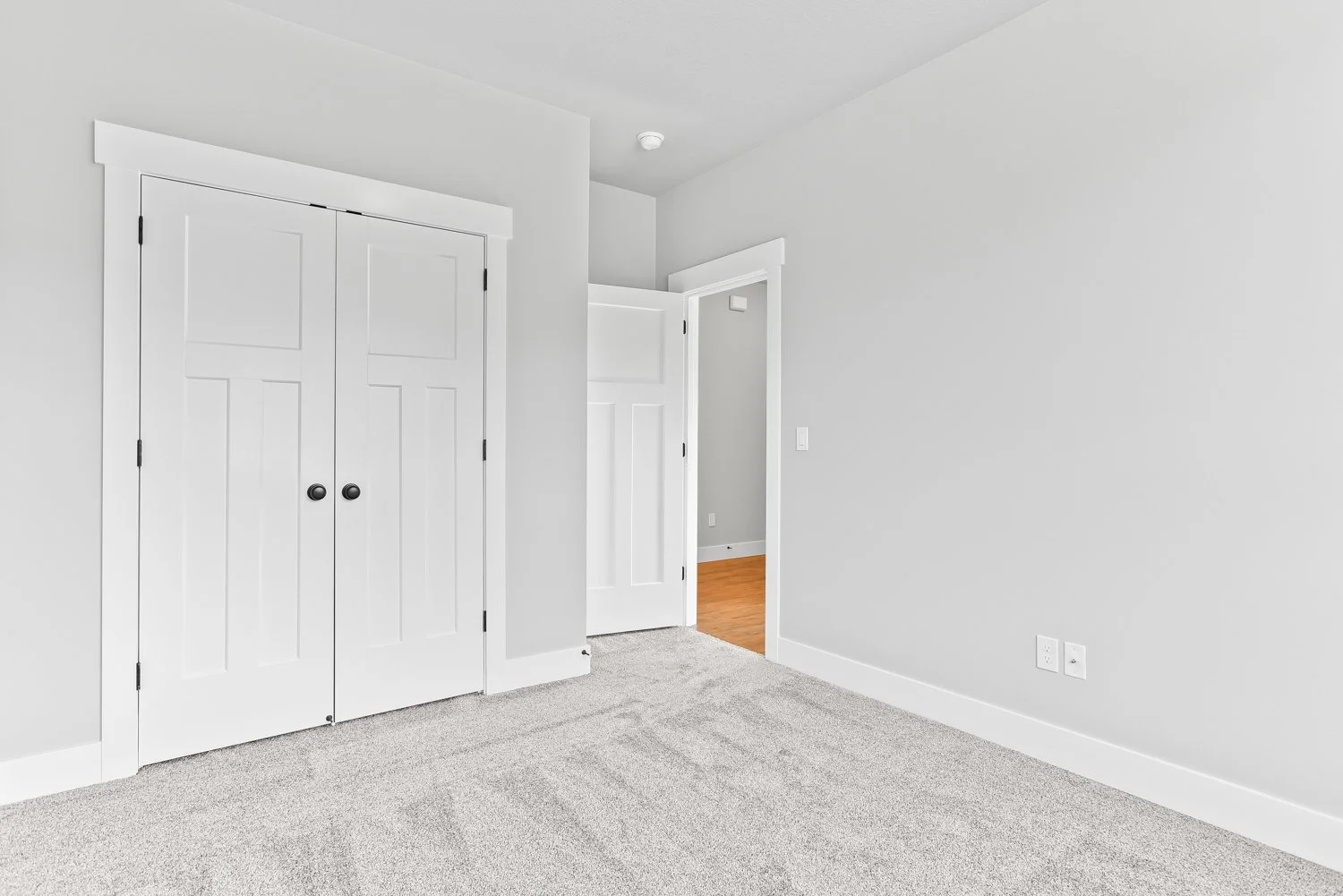 2804 NE Justus Ave - WEB-16.JPG