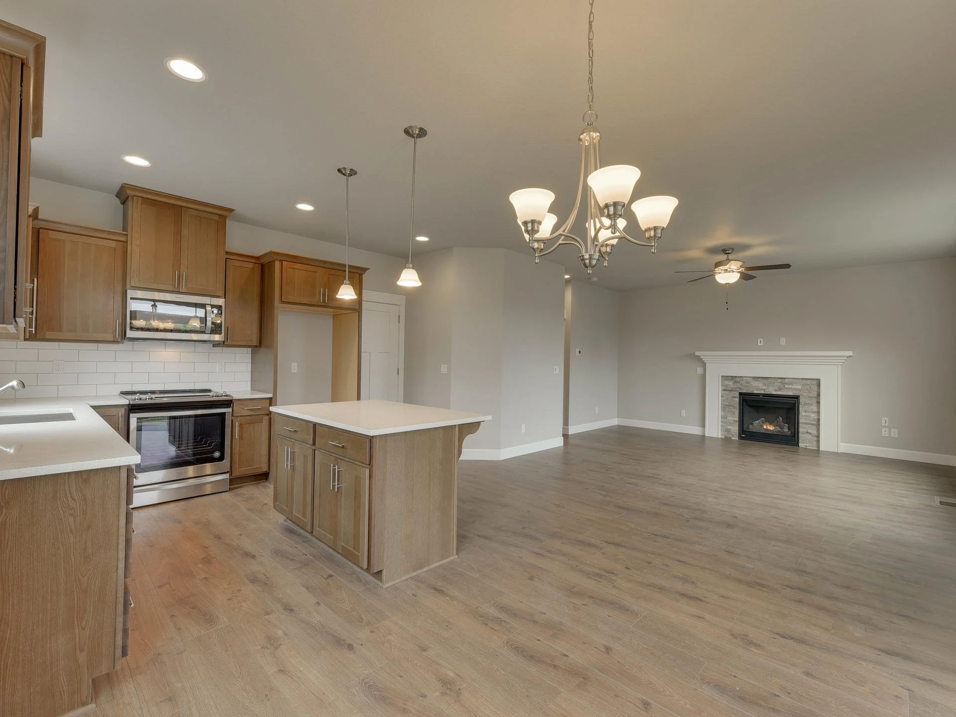 1007 SE Regan Hill Loop-013-8-1007 SE Regan Hill Loop-MLS_Size.jpg