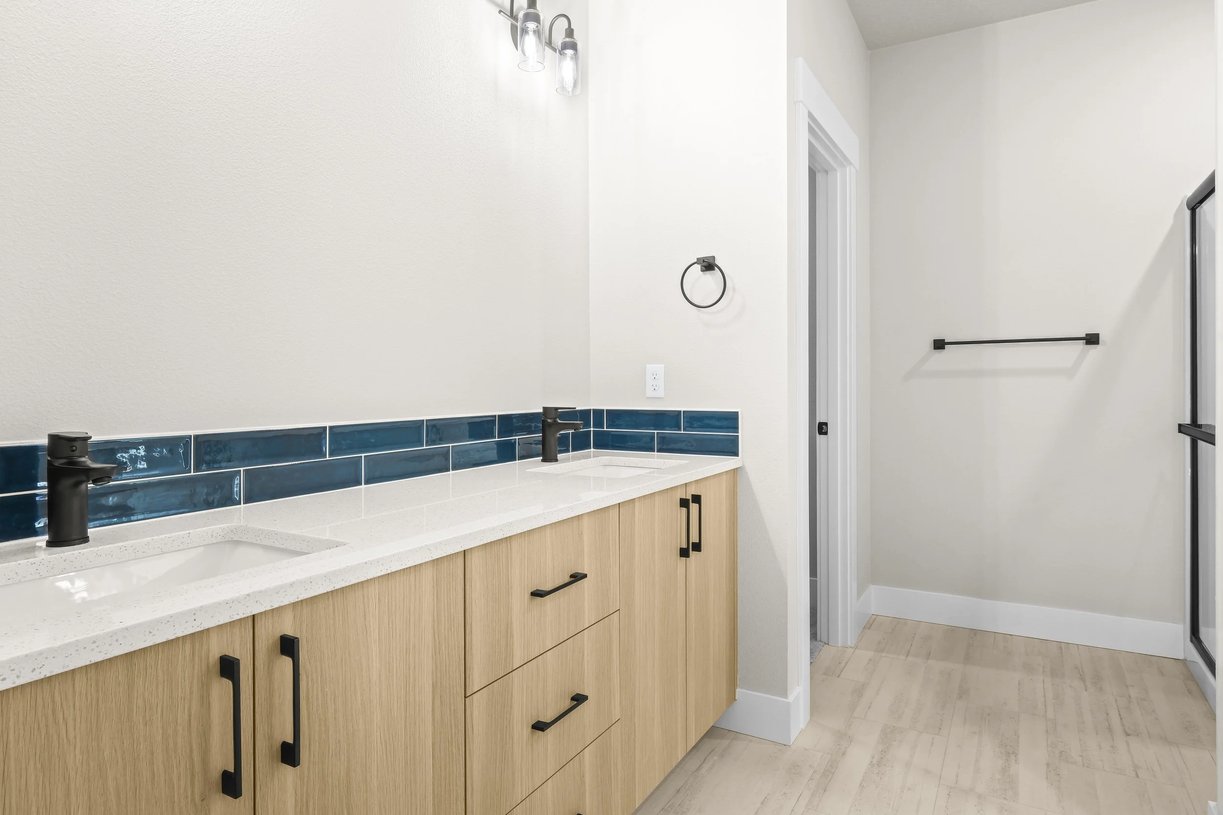 2020 E Badger Way-24.JPG