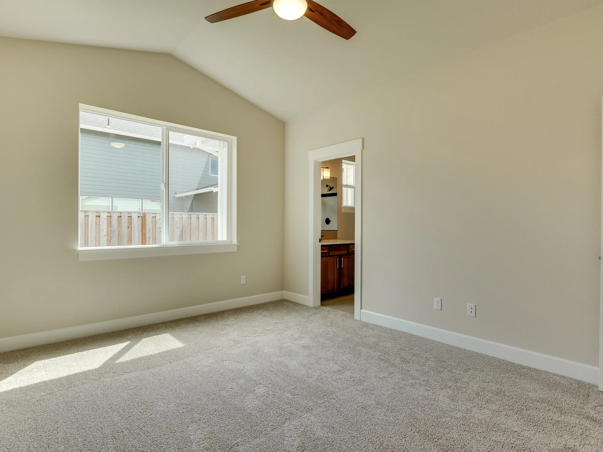 1723 NW 27th Ave - MLS-31.jpg