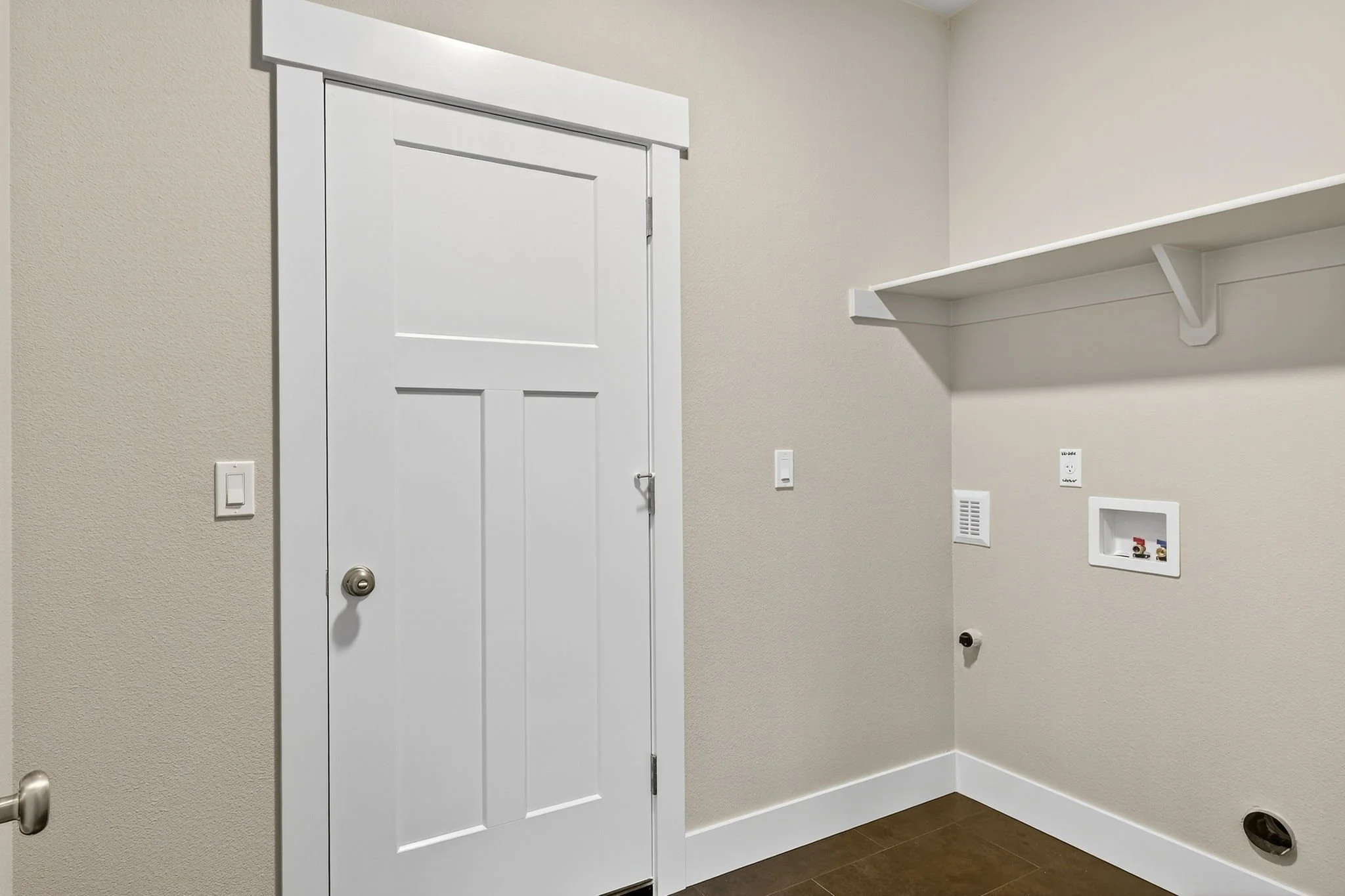 3301 NE Justus Ave-39.jpg