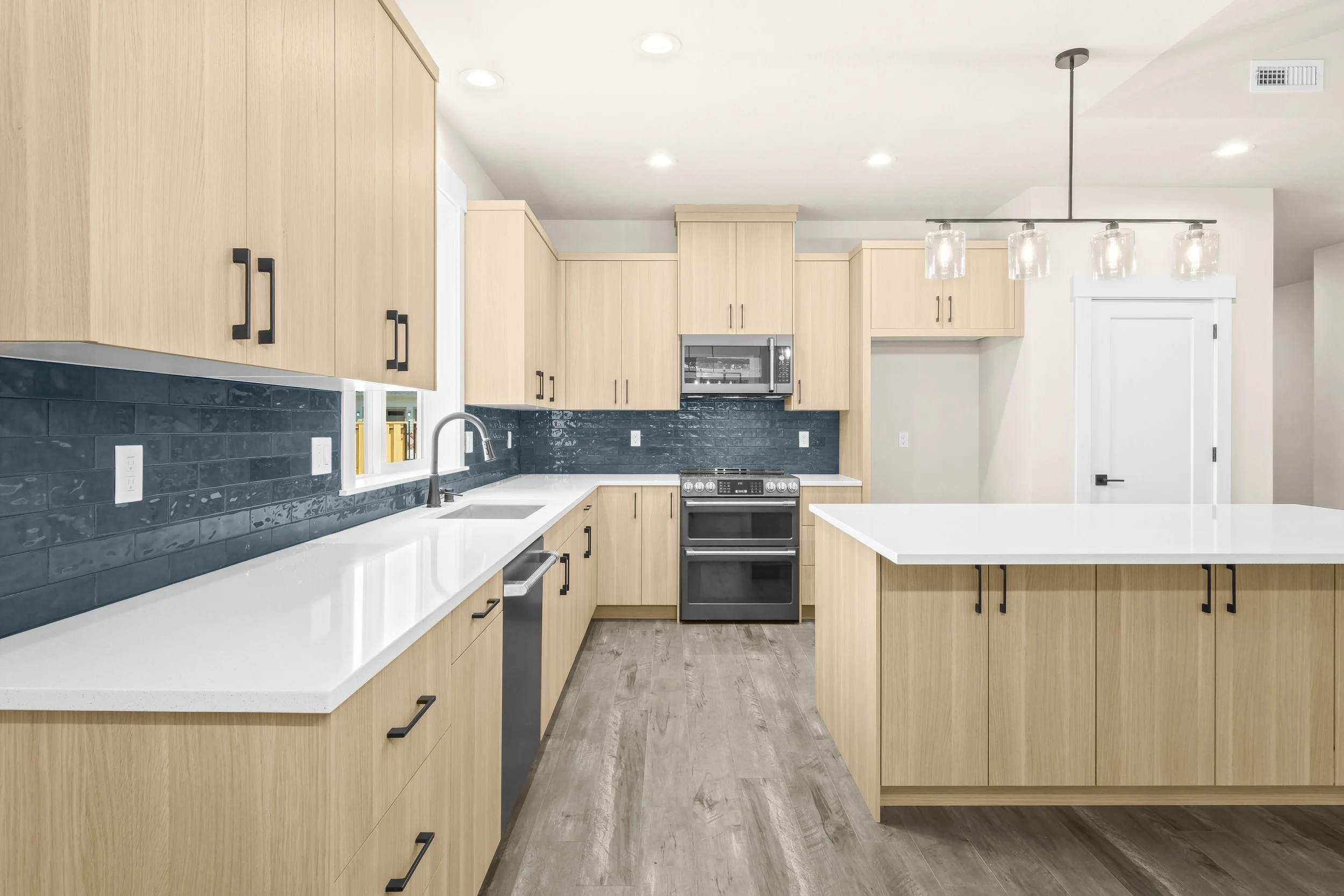 2020 E Badger Way-18.JPG