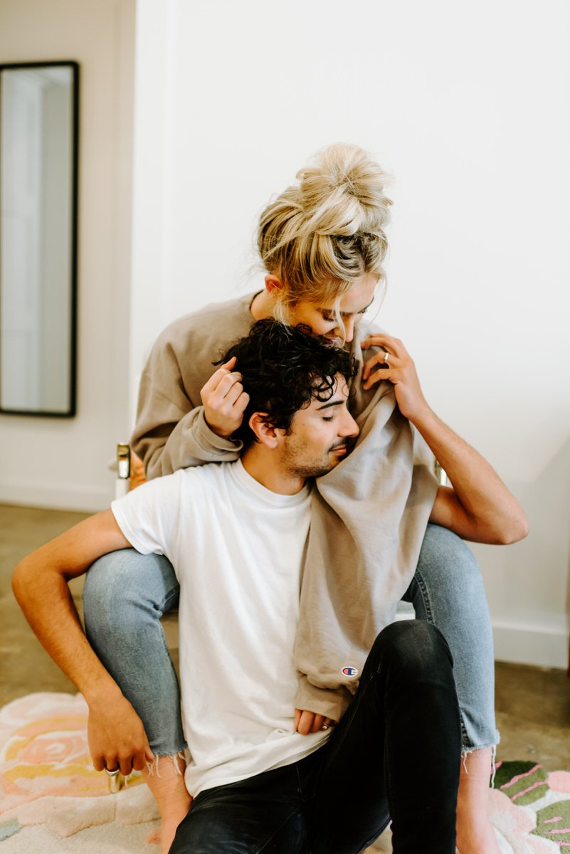 Cute Couple Sitting Couples Session. Savannah Photographer Stephanie Cintron