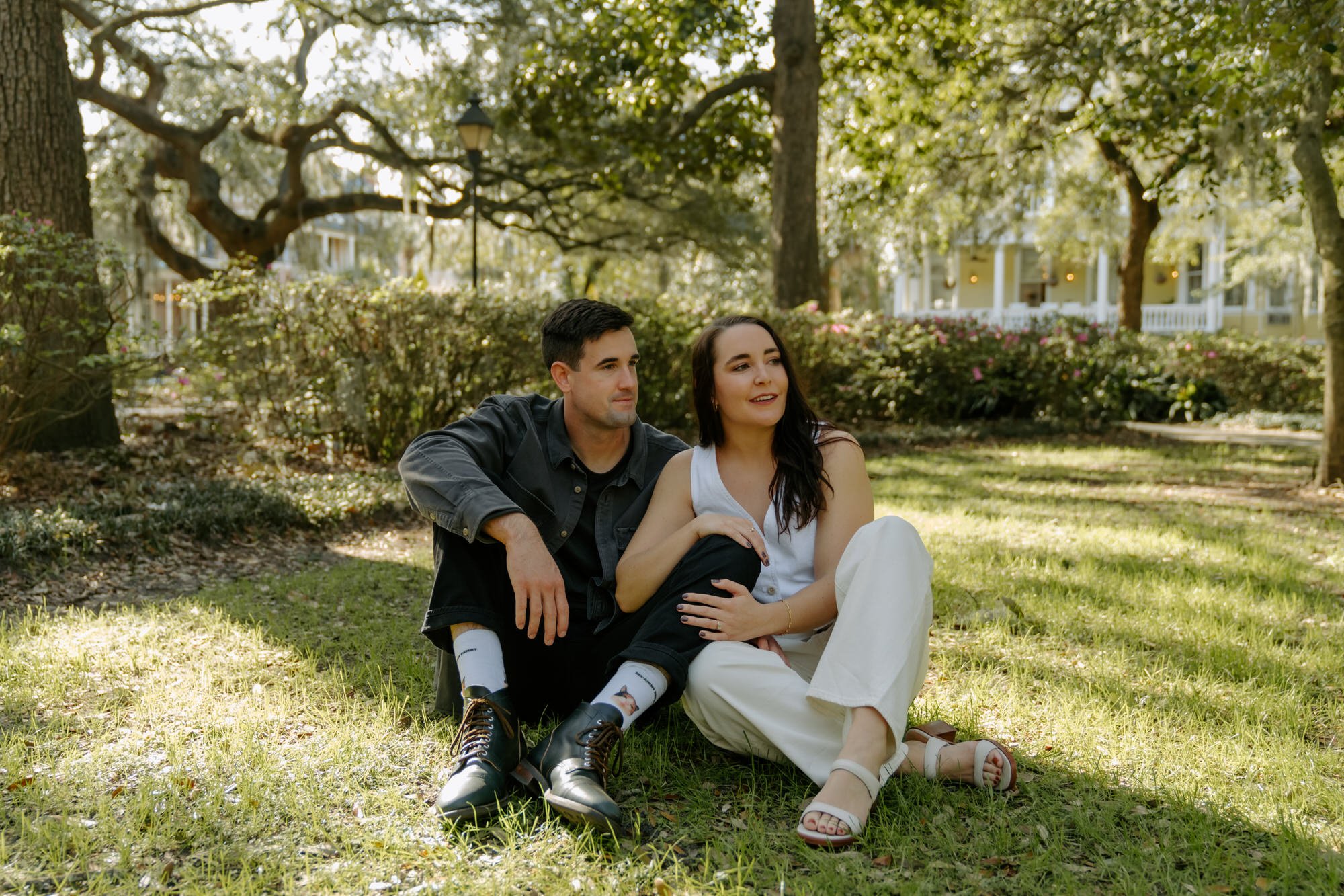 Downtown-Savannah-Georgia-Engagement-Session-Steph-Powell-Creative-10.jpg