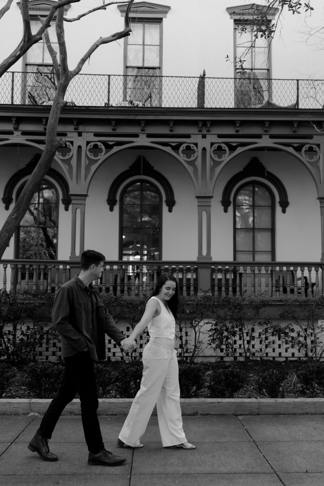 Downtown-Savannah-Georgia-Engagement-Session-Steph-Powell-Creative-20.jpg