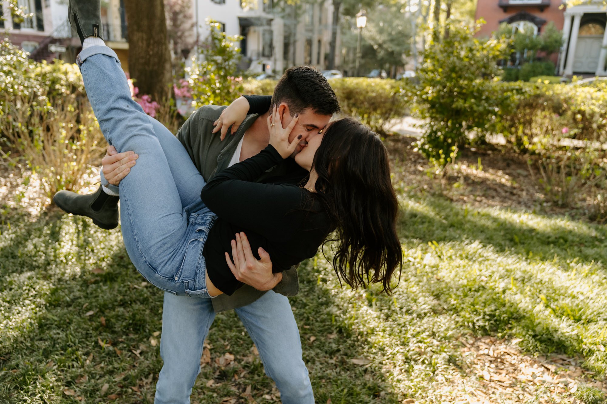 Downtown-Savannah-Georgia-Engagement-Session-Steph-Powell-Creative-41.jpg