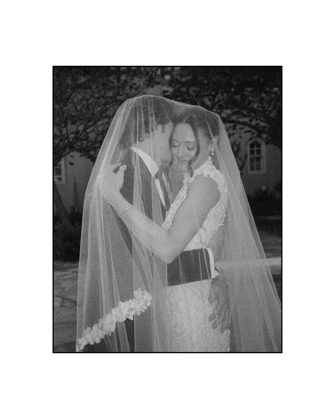 B+W moments caught on film at @callanwoldefinearts 🎞️

📸 SS for @alexconversephotography