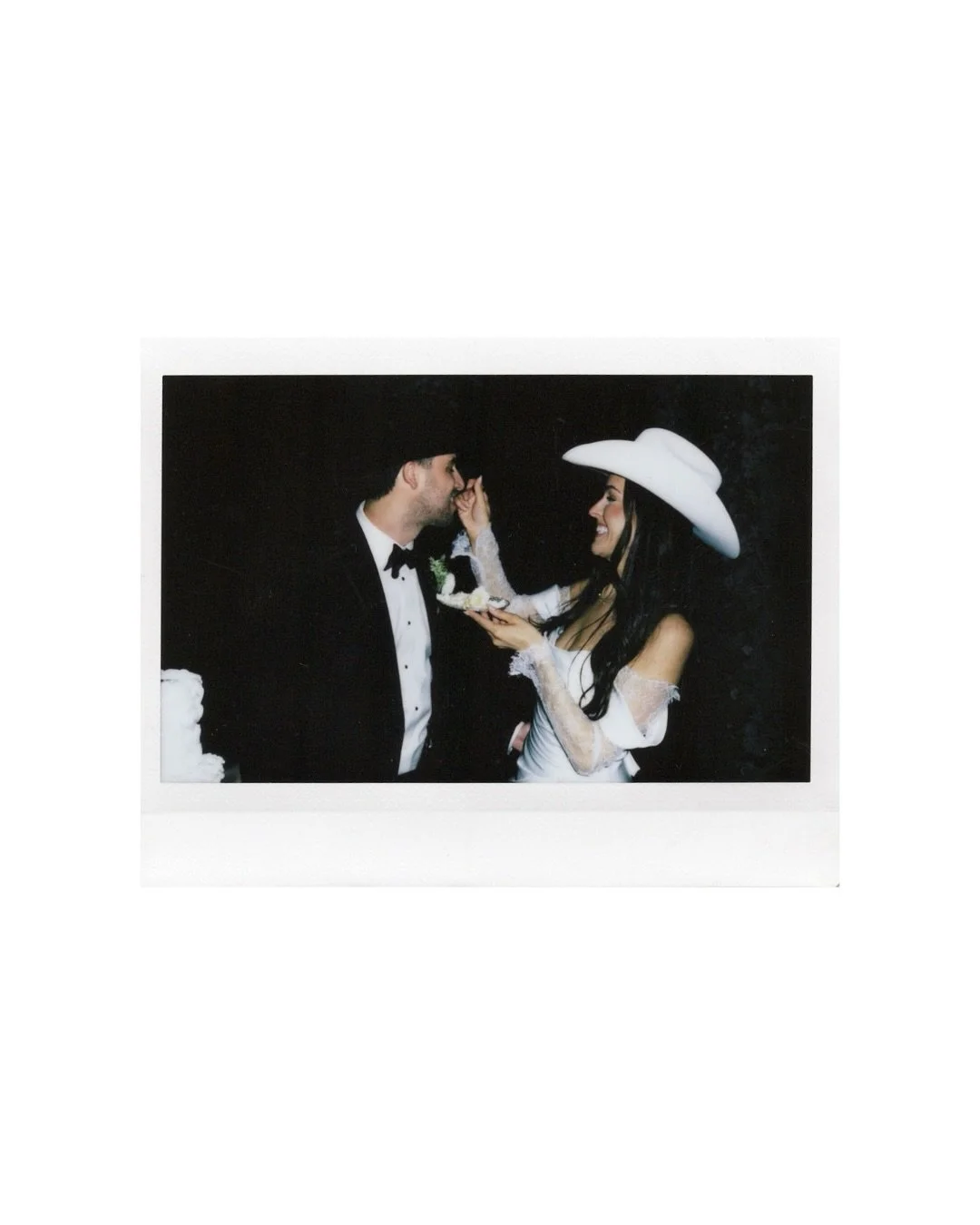 When in Nashville 🤠🎸👢🎶 Spent this amazing weekend with Katy + Evan in music city as they tied the knot in a small and intimate wedding surrounded by just their closest people in their backyard. Cheers to The Kantors 🥂

Planning: @cm.event.design