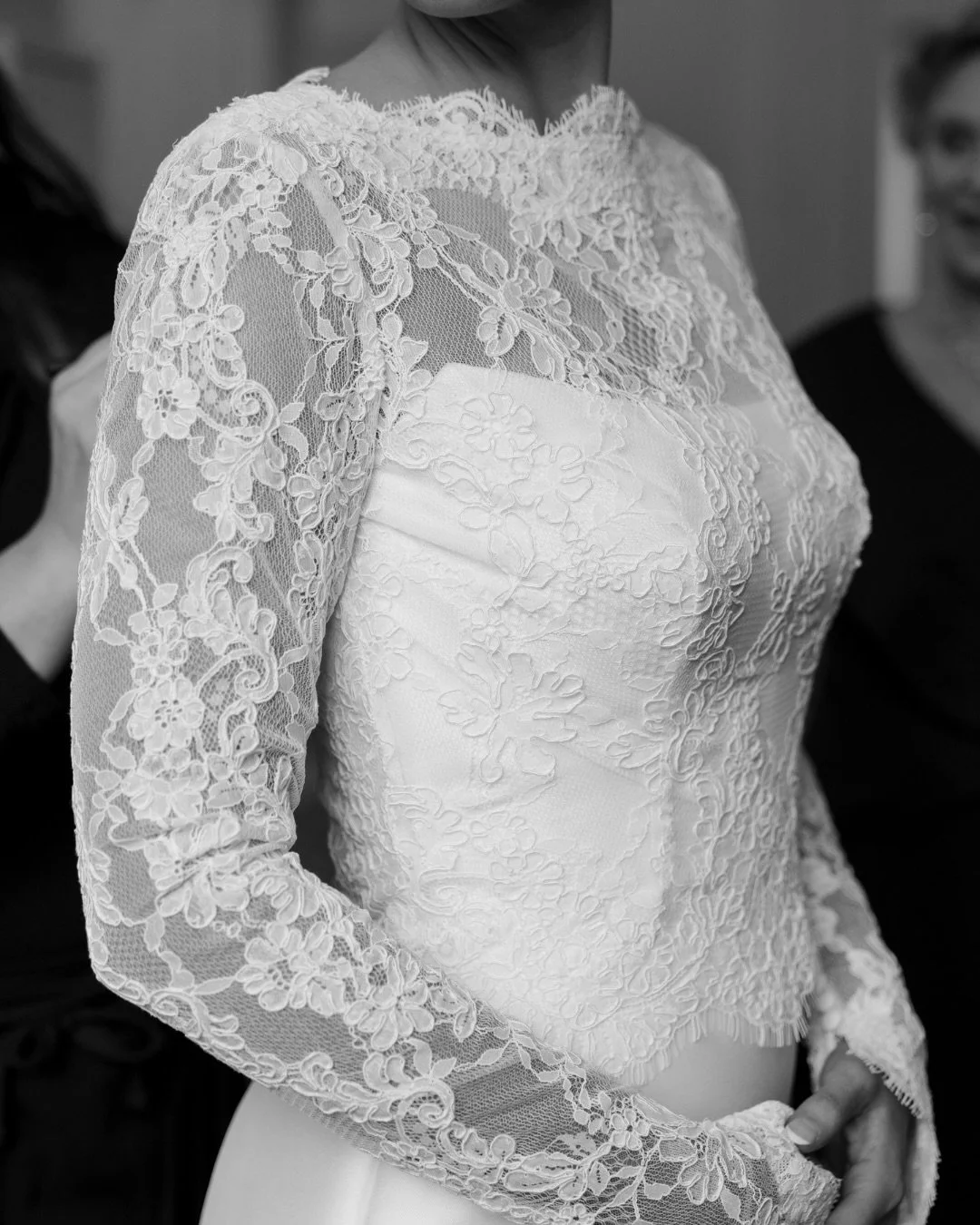 Intentional, timeless, ethereal. The Braithwaites 🕊️

Photography: @stephpowellcreative
Venue: @thebiltmoreballrooms
Planning &amp; Florals: @yourbestguest
Hair &amp; Makeup: @bombshellcreationsga
Dress: @belfiorebridal &amp; @justinalexander
Cateri