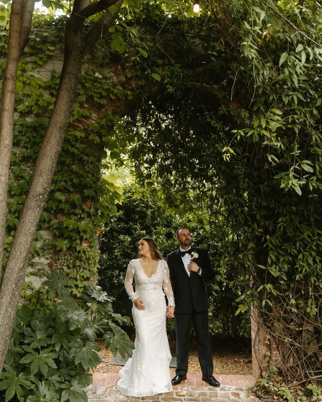 Tucked away in the hustle and bustle of Atlanta is a little piece of Tuscany at @summerourstudio &mdash; the perfect escape to celebrate Megan and Jack amongst all of their people 🫶&nbsp;
&nbsp;
Photography: @stephpowellcreative
Venue: @summerourstu