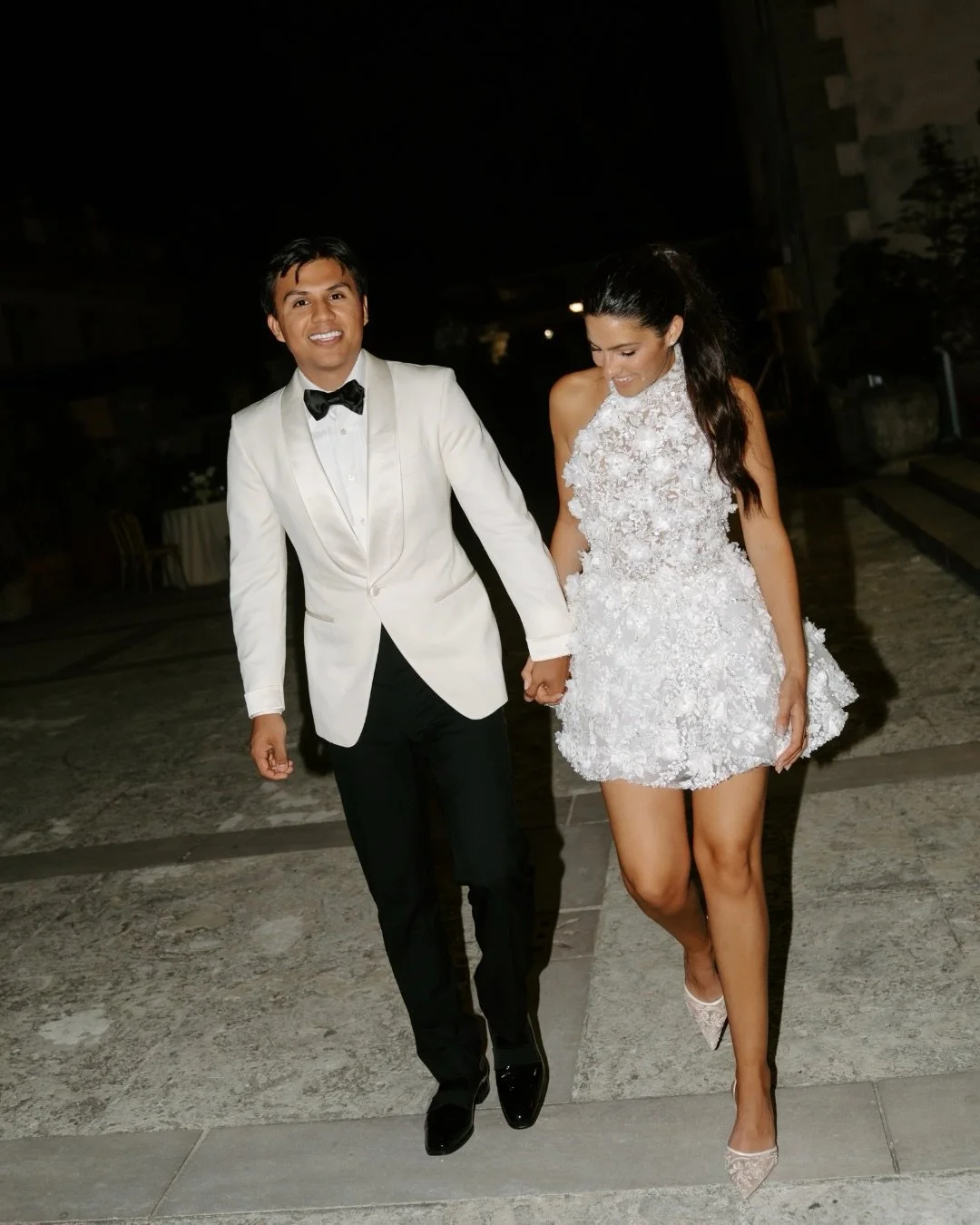 Reason number 450 why I love a good dance floor: guests come alive, brides do splits on the dance floor, and unhinged is taken to a whole new level 🪩

#dancefloor #weddingreception #weddingphotographer #georgiaweddingphotography #documentaryweddingp