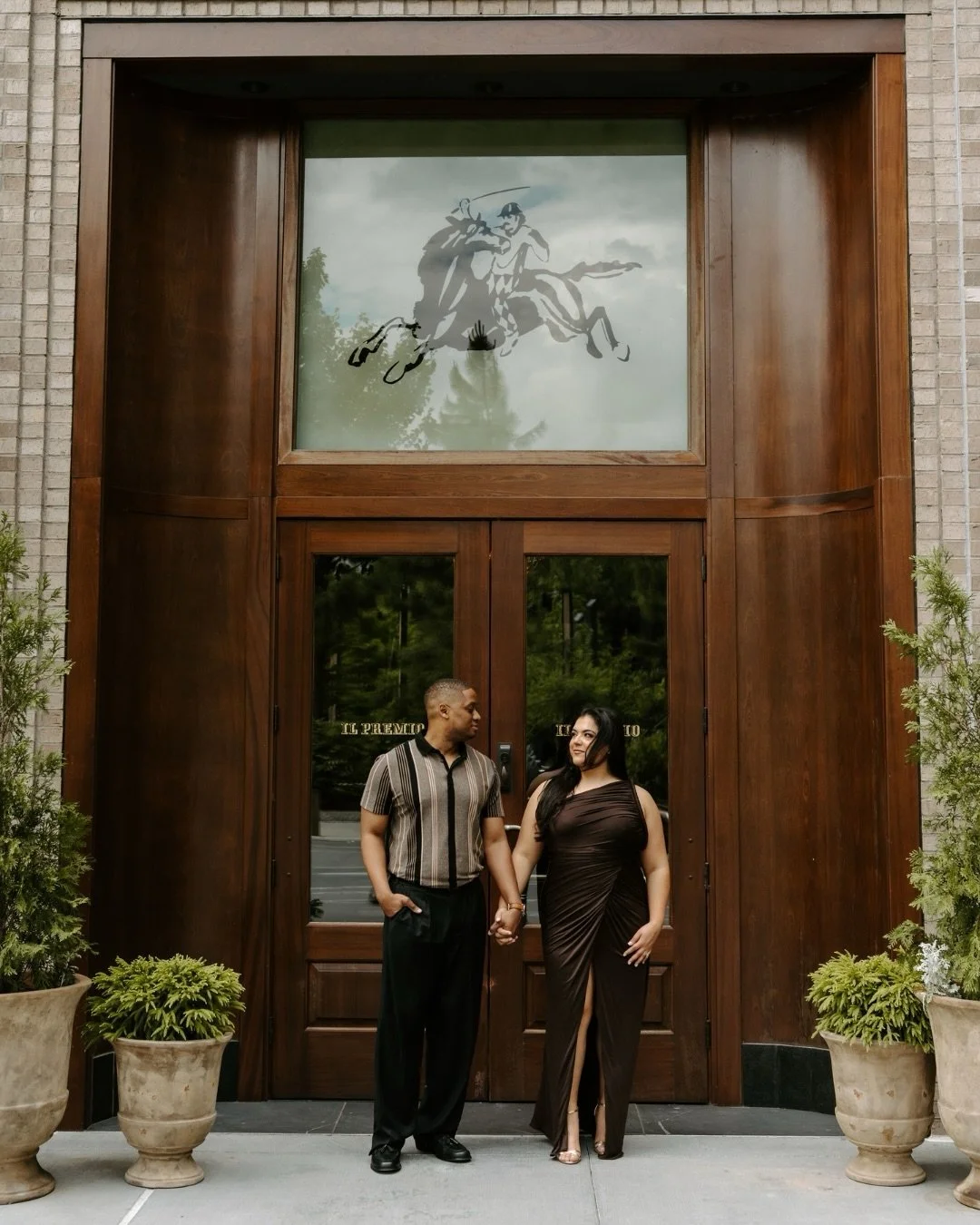 A bachelor party and one bar in Miami changed everything for Janelle and Eric. Through six months of long distance, a global pandemic, and one move to Atlanta later, they&rsquo;ve never looked back. For their engagement session, we wanted some cozy u