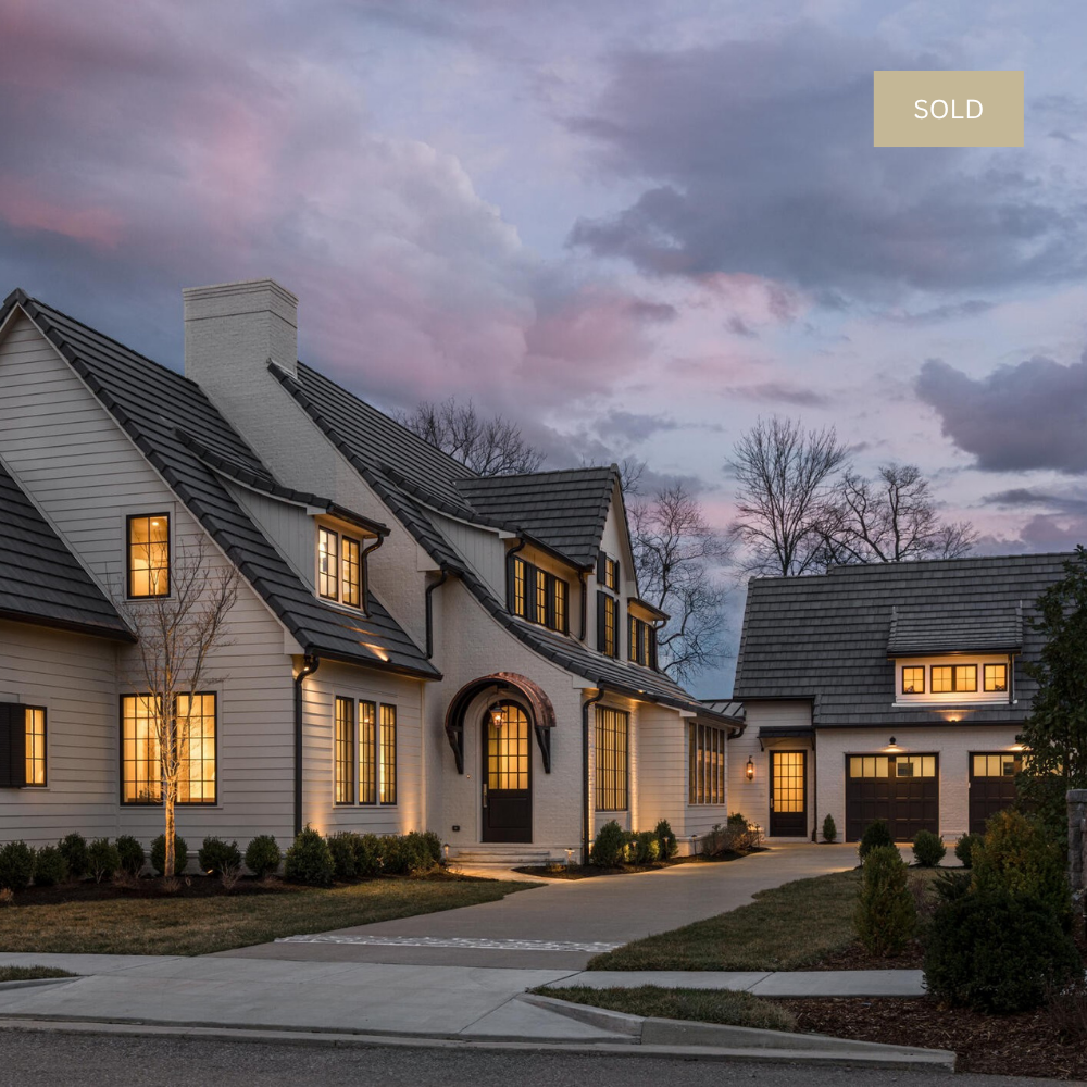 1117 GRANNY WHITE COURT
