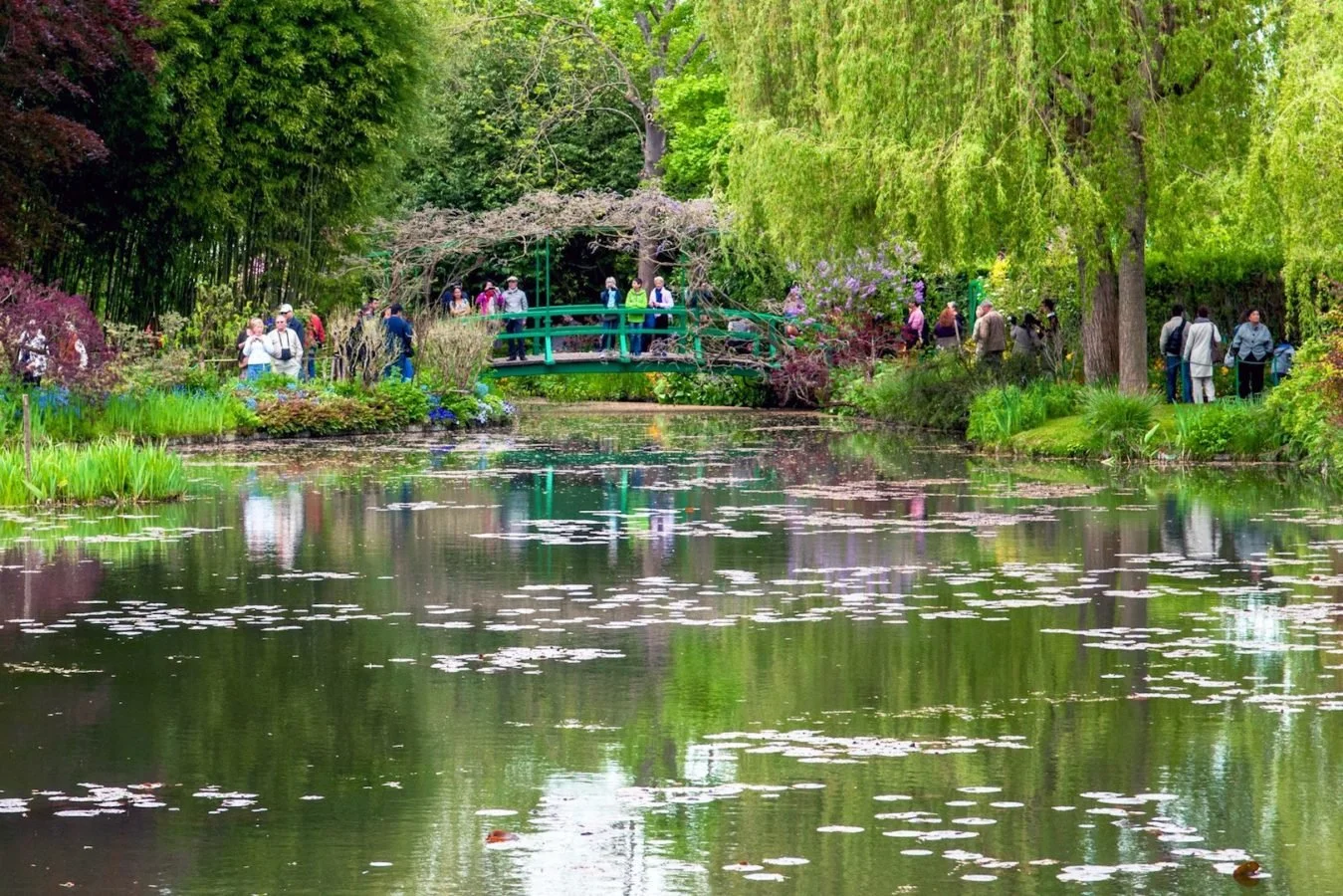 Monet-Gardens-Giverny-©-Michal-Osmenda-licence-CC-BY-2.0-from-Wikimedia-Commons.jpg