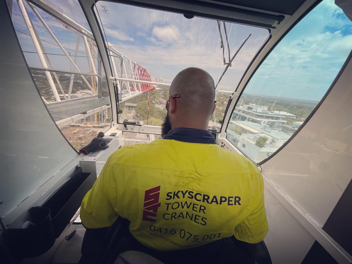 Operating our 6 tonne lifting capacity FM GRU 1350TLX tower crane. Contact Skyscraper Tower Cranes for all crane hire and labour hire enquiries for your next project! 

📞 0416 075 001
📧 info@skyscrapertowercranes.com.au 

#SkyscraperTowerCranes
#Sy