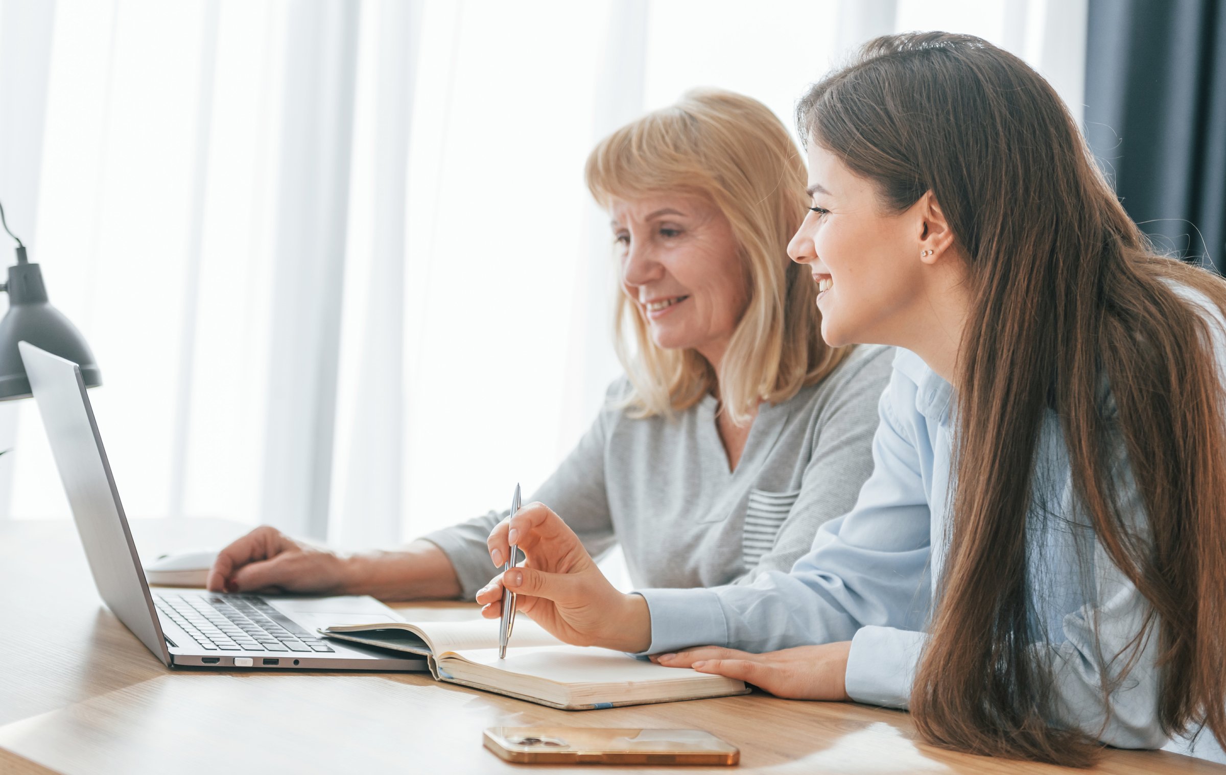 The Quick Cincinnati Guide: Choosing a Nanny Payroll Service (SurePayroll vs Poppins vs HomePay vs GTM)