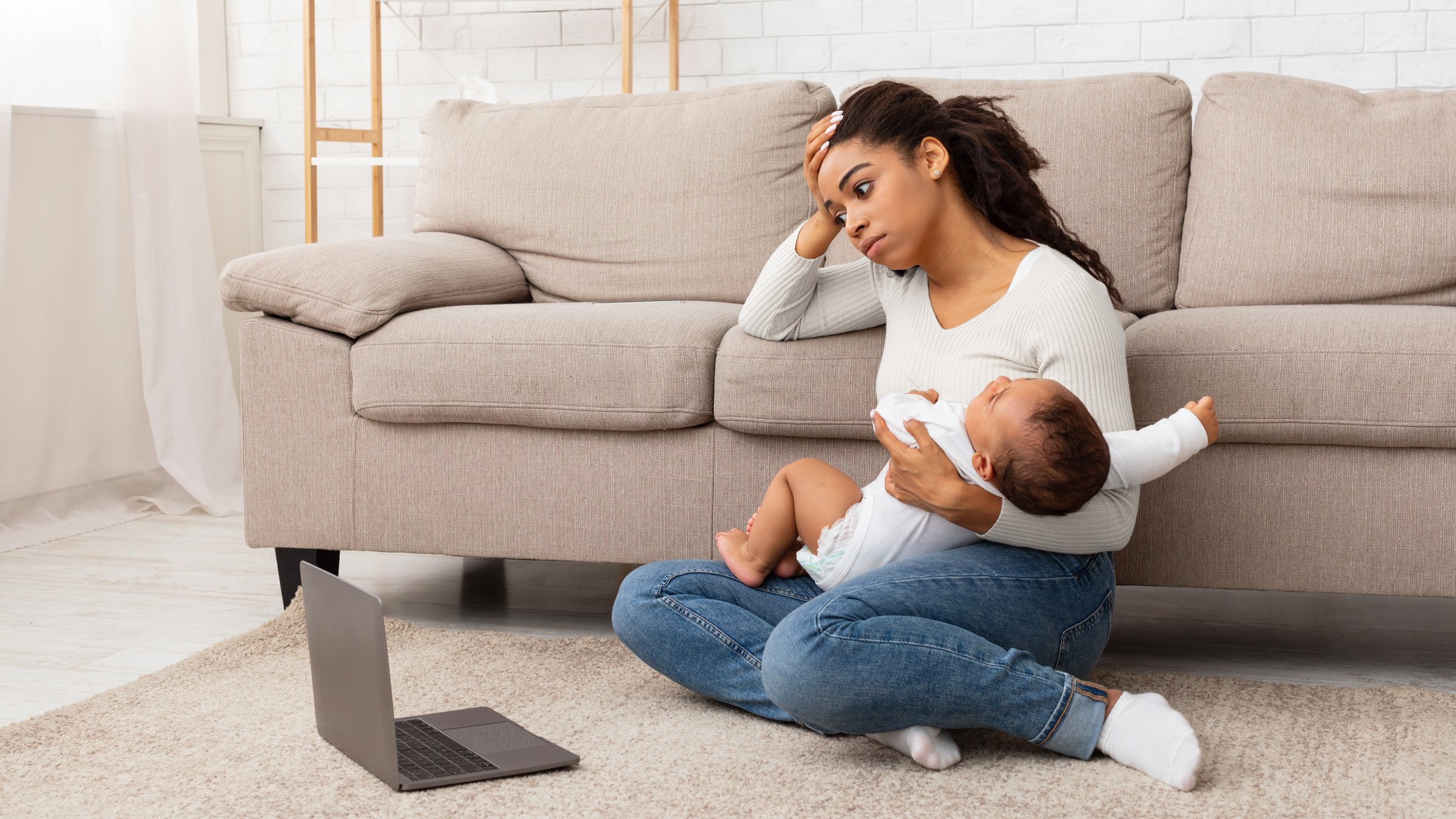The Pressure of “Perfect Parenting” Online in a Highly Structured World