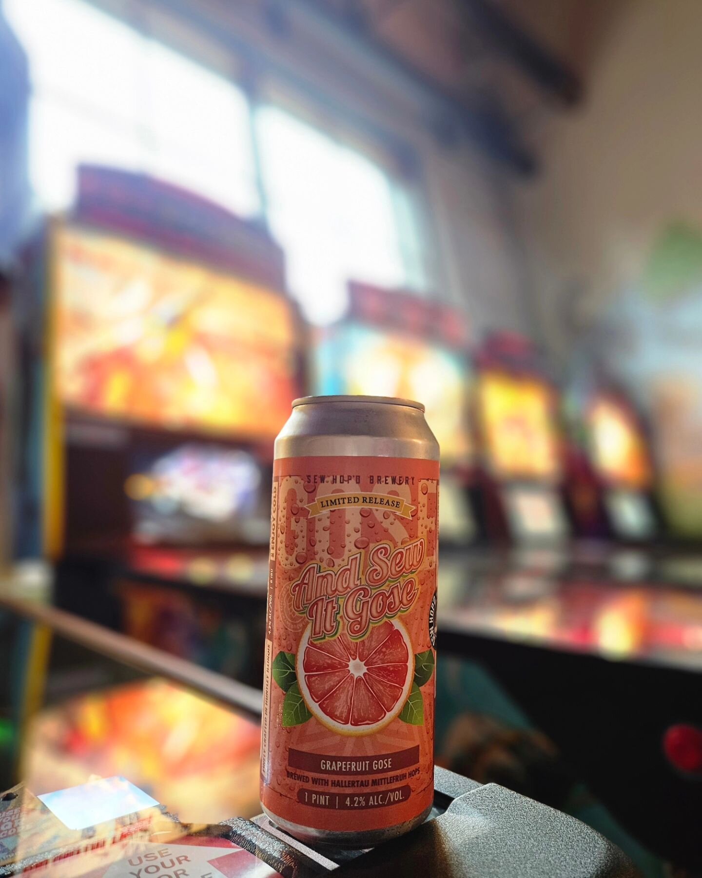 Calling all pinheads! Join us tonight for the Stern Army monthly pinball tournament! Check-in starts at 6 pm, open to all skill levels. Exciting prizes await! Don't miss out on @forknfrypoutine they'll be pulling up to the taproom from 5-8 pm. See yo