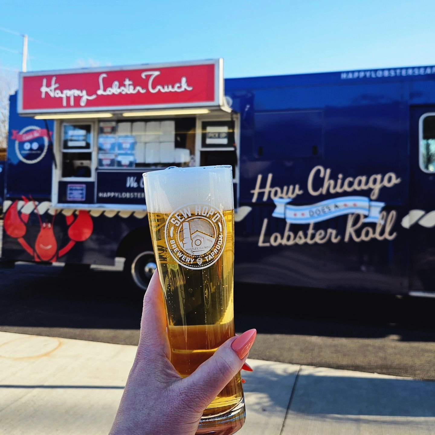 Thirsty Thursday is calling! 🍻 Join us at your favorite hometown brewery tonight as @happylobsterchi rolls up from 5-8 pm. Craving lobster rolls... 🦞 Pre-order NOW through the link on our Facebook events page&mdash;preordering closes at 4 pm sharp!