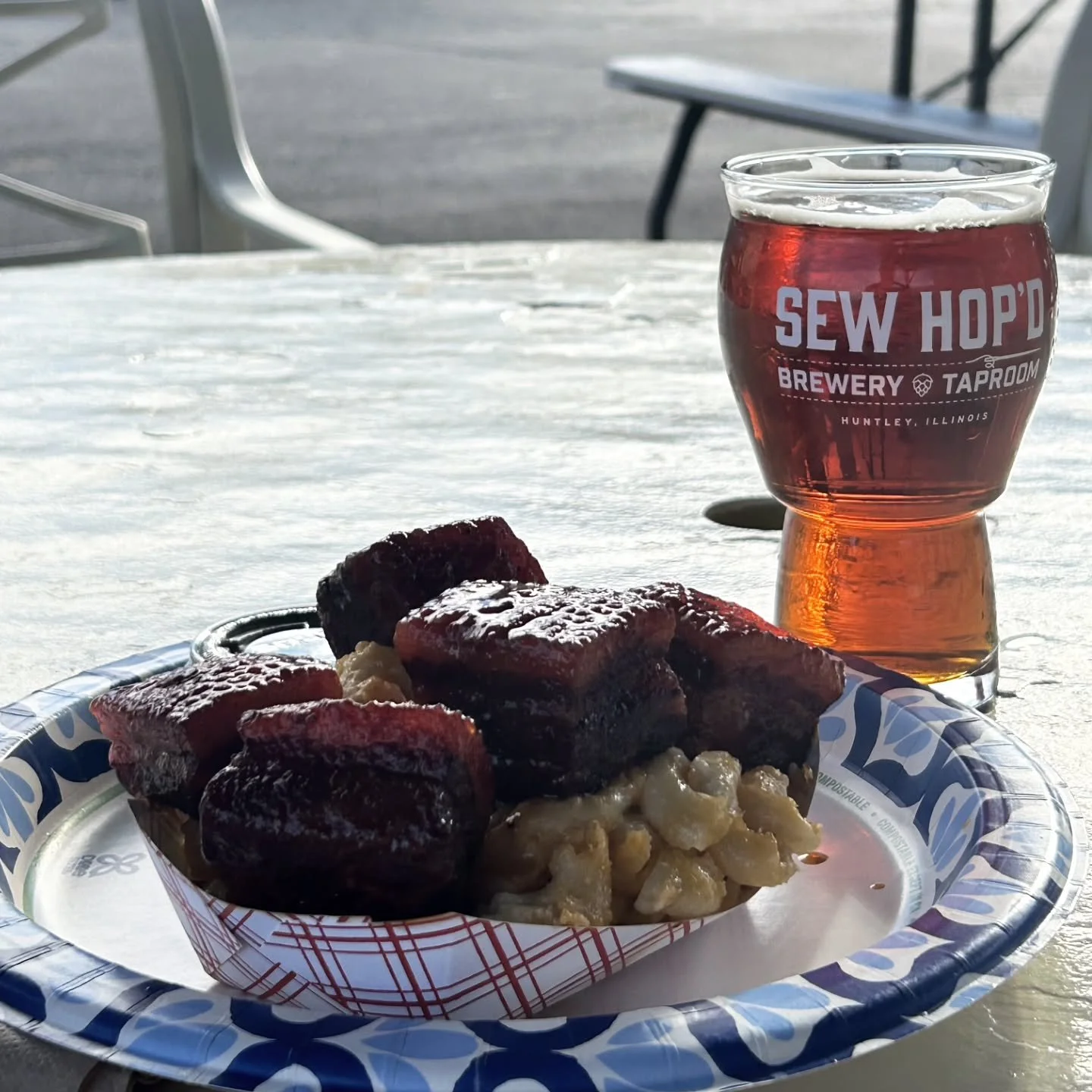 Sunday Funday + Football + Fall Vibes=Perfection. 

Who&rsquo;s ready for some football?? Our Chicago Bears kick off at noon, and we&rsquo;ve got the games on all day &mdash; come grab a seat, a pint, and cheer loud (for your team, we don&rsquo;t jud