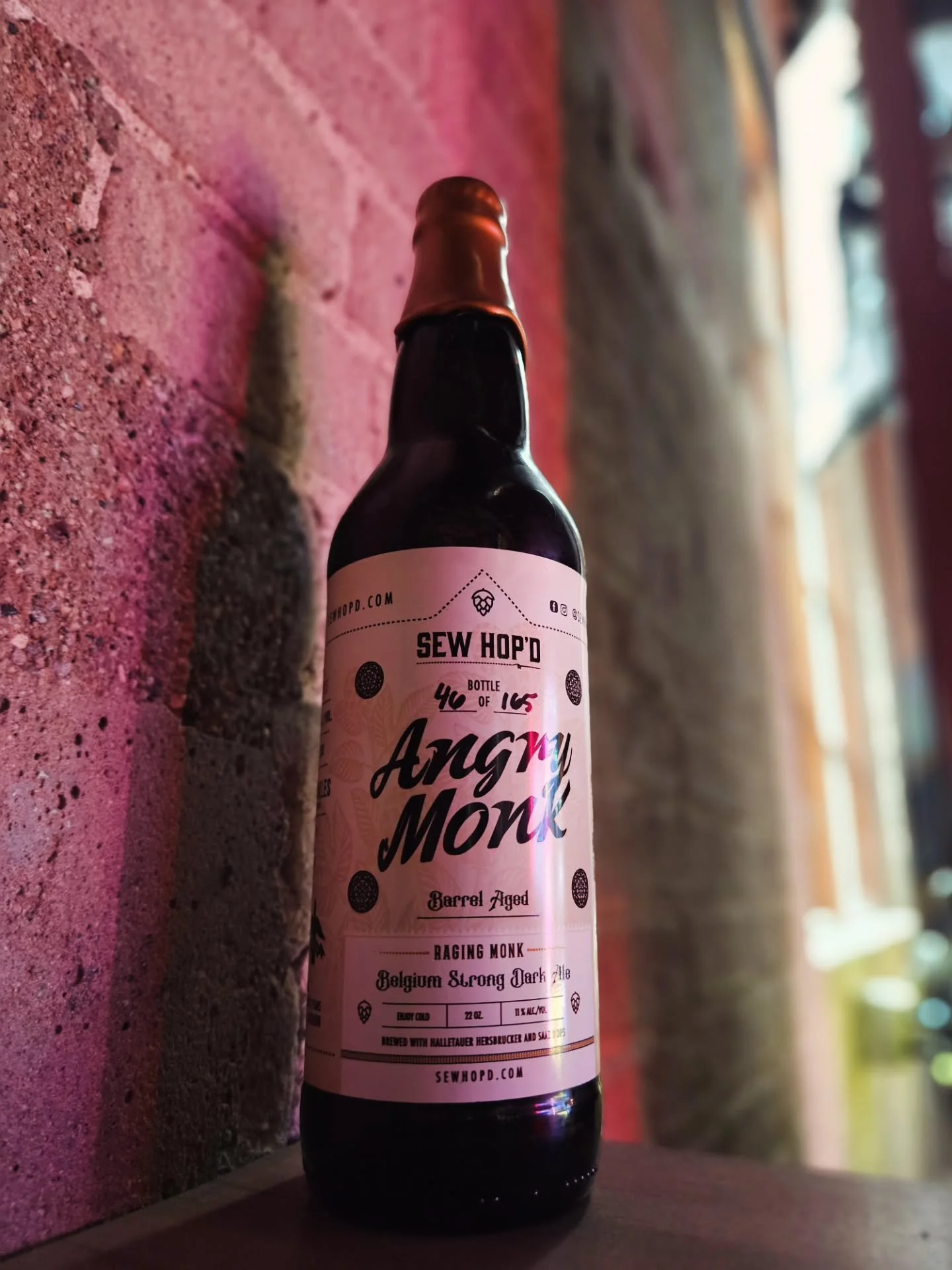 Saturday plans are handled. We&rsquo;ve got a brand new food truck popping up in the taproom today&mdash;say hello to @wildfriesloaded They&rsquo;re serving up build-your-own loaded nachos starting at 5! Come hungry. 

Live music tonight from @mattke