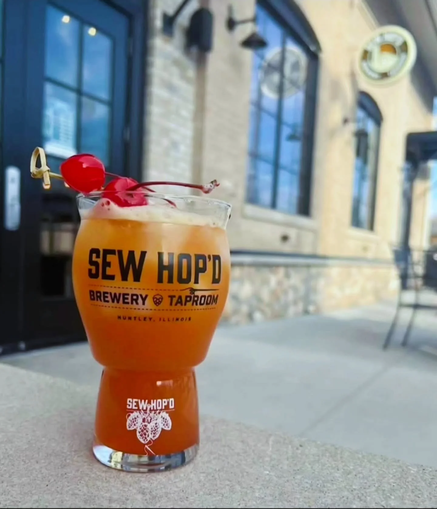 It&rsquo;s FAT TUESDAY and we&rsquo;re bringing a little Bourbon Street energy to Sew Hop&rsquo;d! 💜💚💛 

Tonight from 5&ndash;8 pm @deltorostreettaco is serving up all the Mardi Gras goodness &mdash; come hungry because his menu is the real deal. 