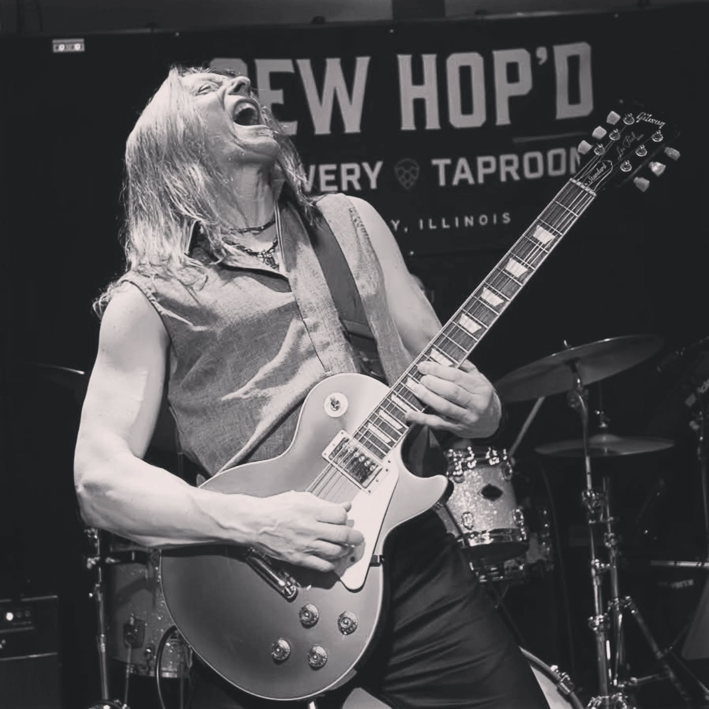 Saturday&rsquo;s lookin real good and we are 100% here for a little day full of shenanigans!🍻 

And let&rsquo;s be honest&hellip; nobody does shenanigans better with us than @theshredabilly 🎸 He&rsquo;s here tonight bringing the tunes from 6&ndash;