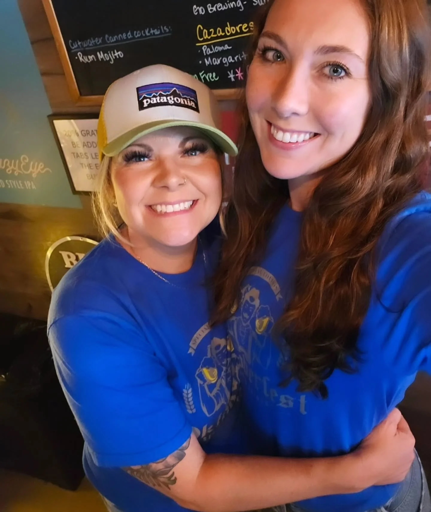 Sunday Funday is shaping up, Sew Hop&rsquo;d friends! The weather&rsquo;s clearing and the patio is calling! 

We&rsquo;ve got live music on the John Boy Stage starting at 2pm with @heyitsmarkw 
@midwestsmokebbllc serving up some 🔥 BBQ from 1&ndash;