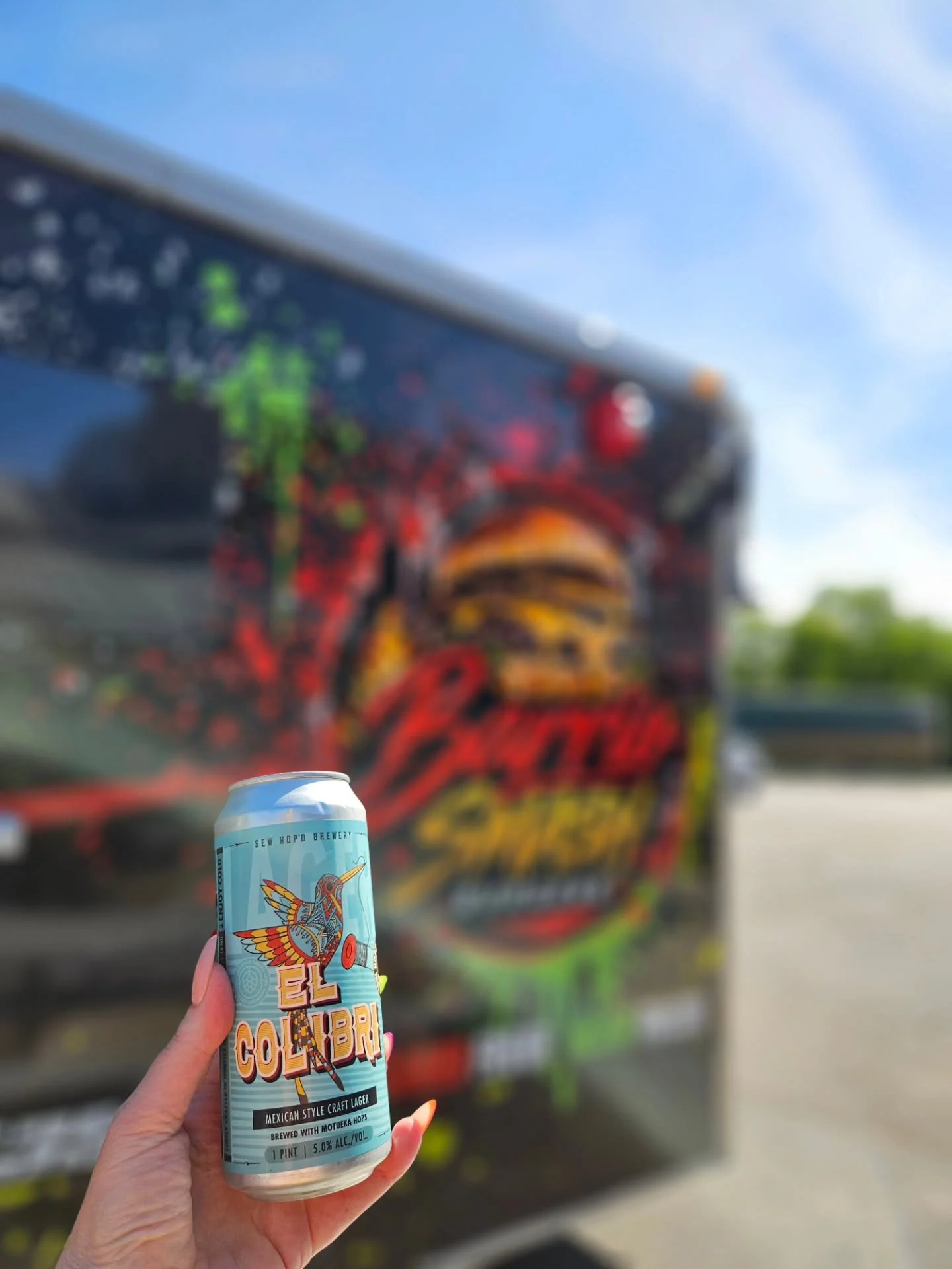 We've made it to the weekend, friends! 🍻 

Time to kick back, relax, and enjoy some hometown brews with your favorite people. Tonight, we've got @barriosmashco serving up the smash burgers from 4&ndash;8 pm and @joshuaskaja takes the JB Stage from 6