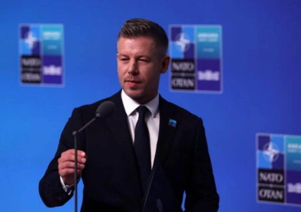 Magyar Péter szerint nem küldünk fegyvereket Ukrajnába. Tényleg? (Demokrata)