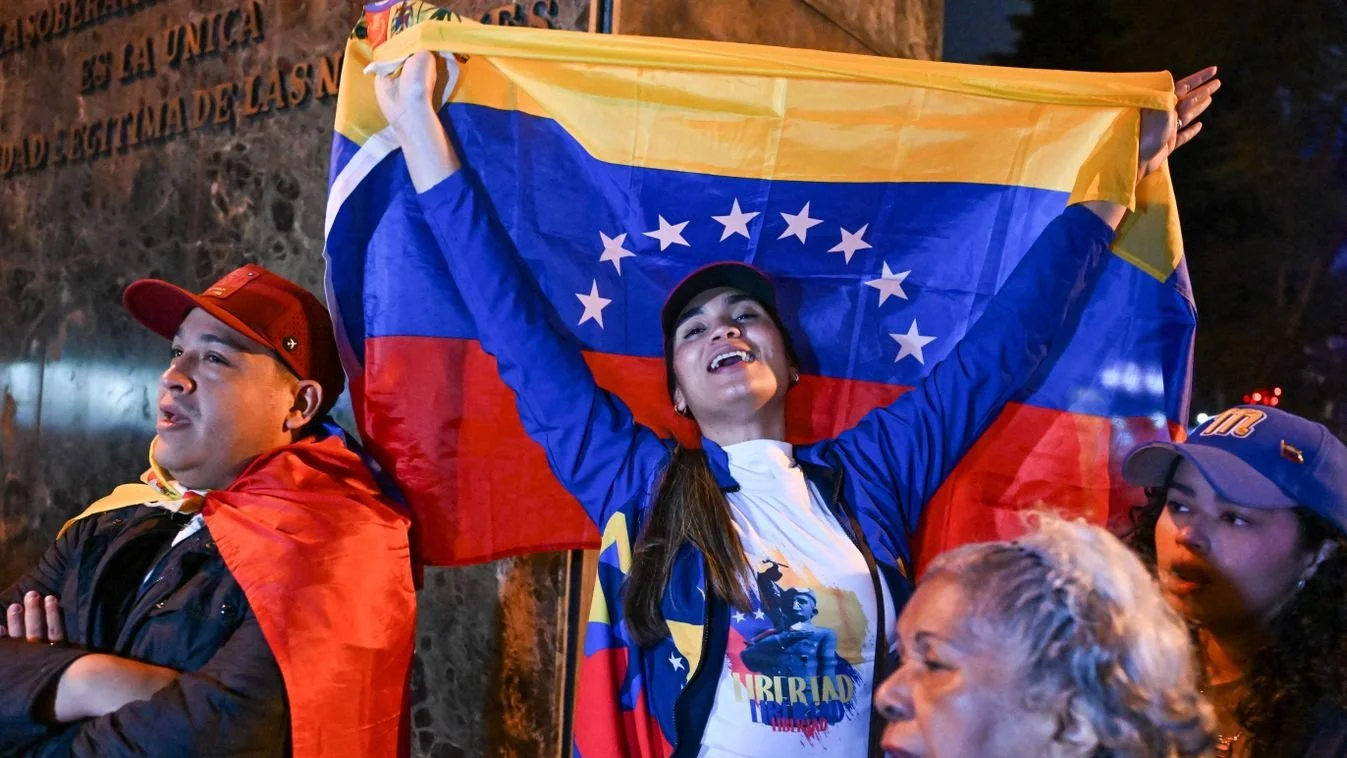 Szóval a jenkik „csak az olajért jöttek” Venezuelába. Az oroszok és kínaiak meg az arepas-receptért, ugye? (Mandiner)