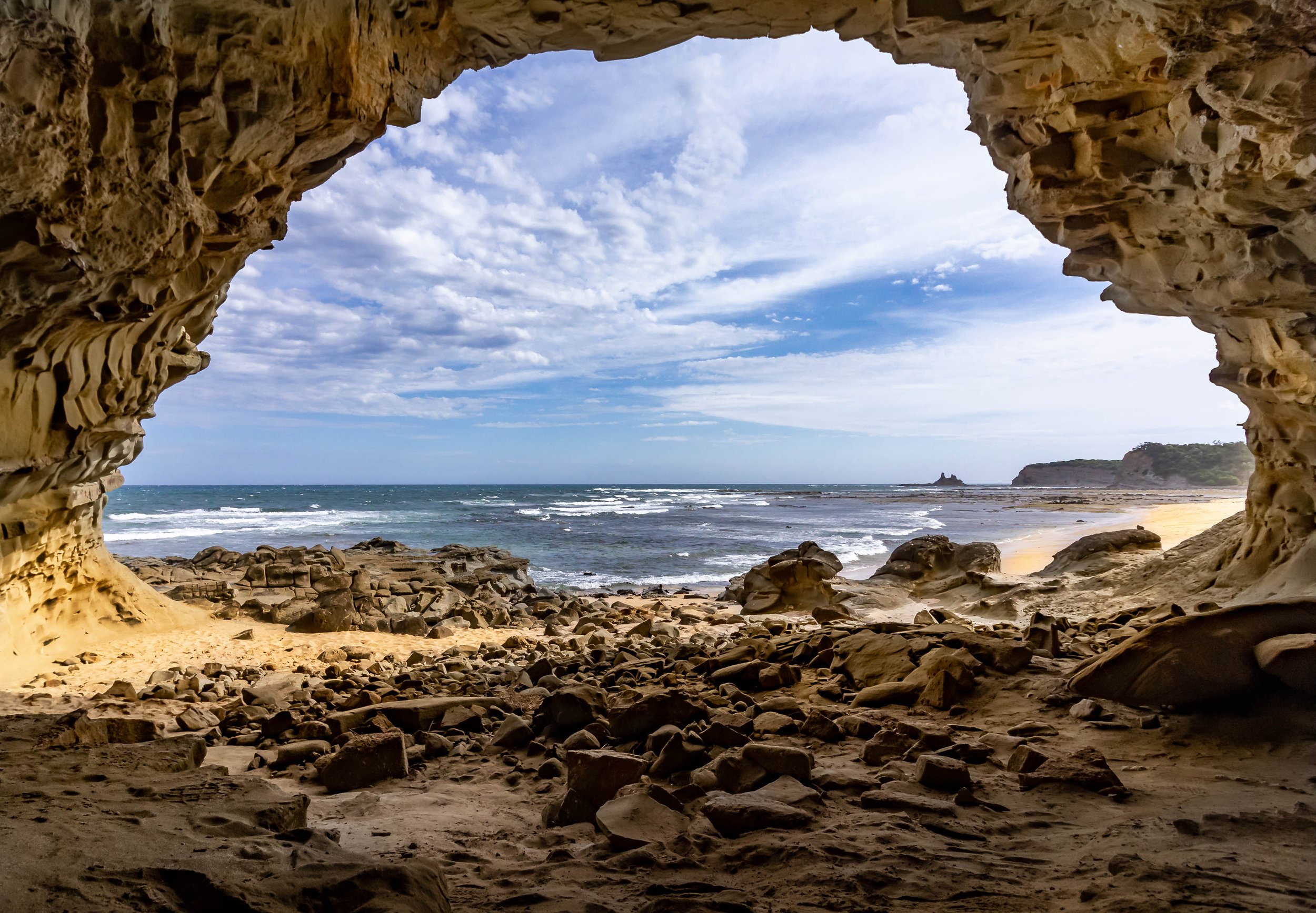 TheCaves-SteveAlder-Goad.JPG