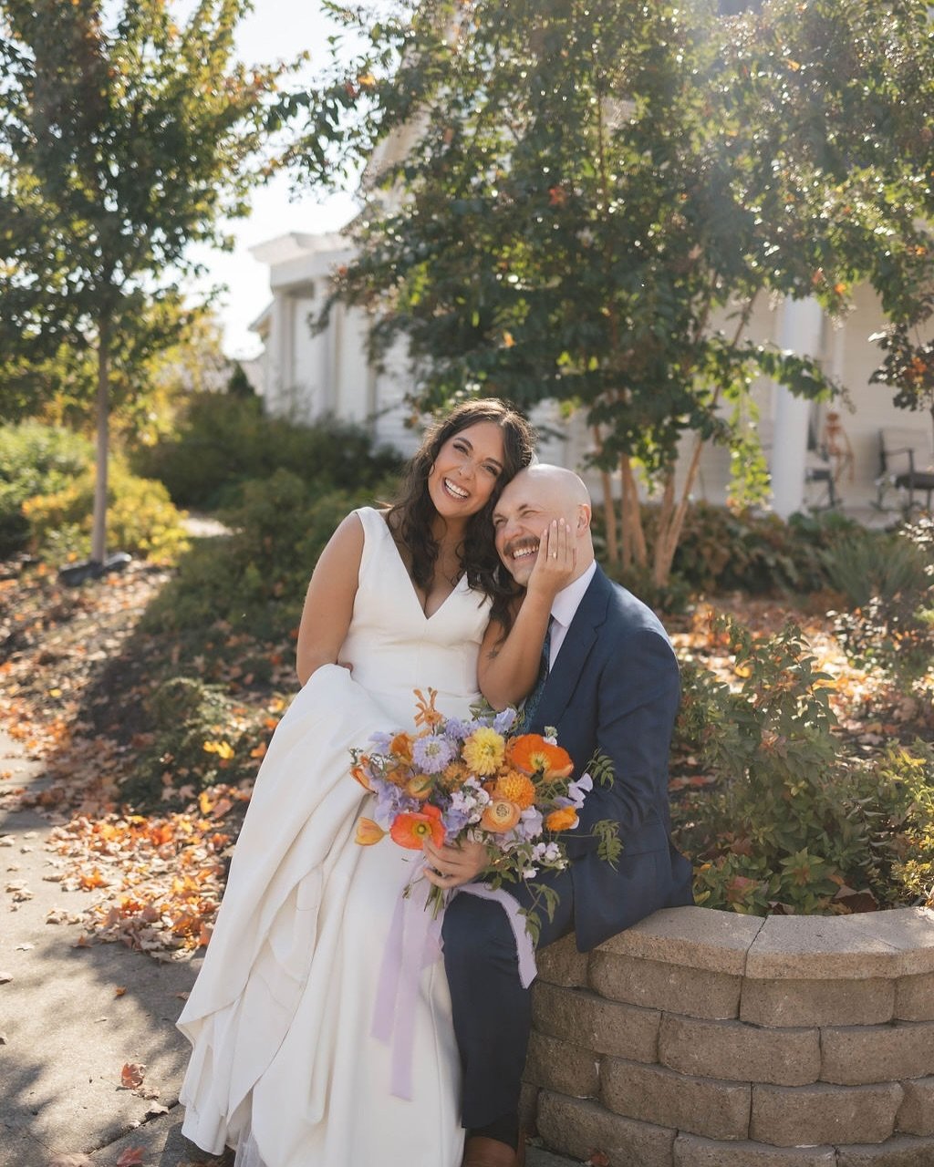 some more faves from Sarah + Chris 💜💜

couple: @sarahcaskeystayton @crisstayton 
photo: @megsuttonphoto