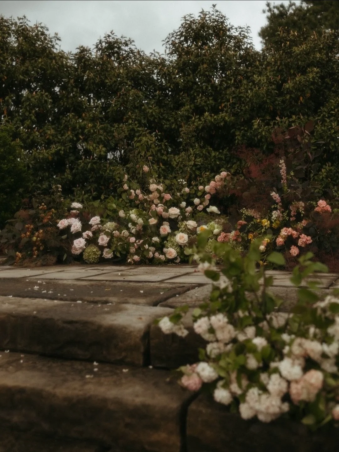 it rained and it poured on us this day and it couldn&rsquo;t have been more perfect (swipe for evidence)

professional photos by @terenkrevino 
planning @ebjandcompany