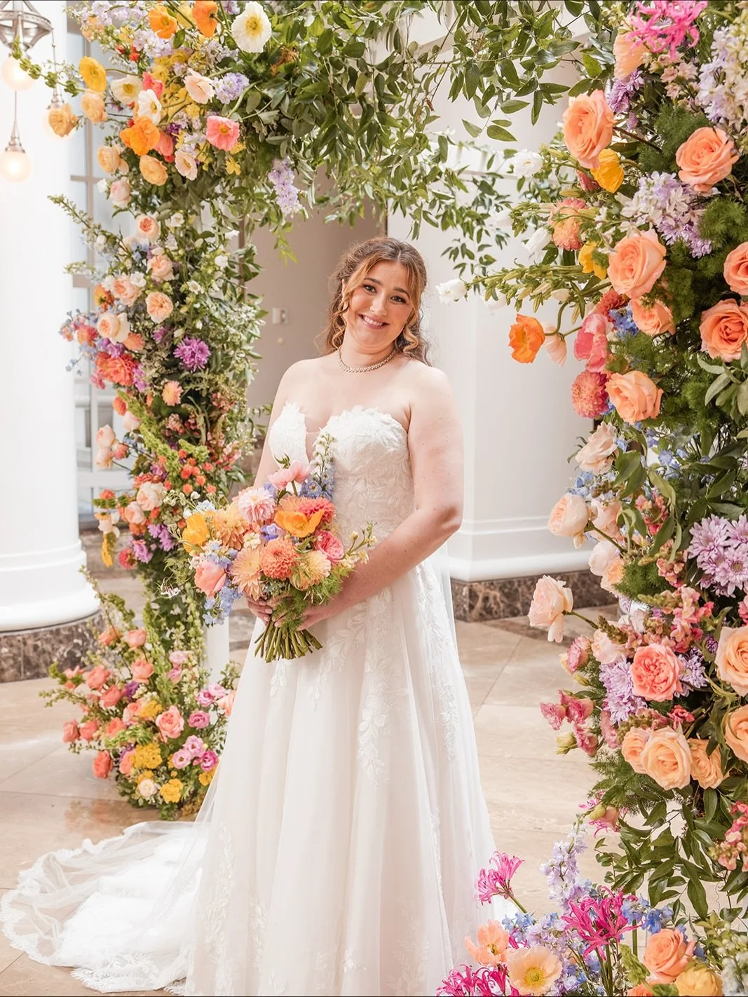 Rachel and her gorgeous flower garden!!!! 🌸🍊🌿🌼

Photos @mattandrewsphoto 
Planning @brucepittmaninc