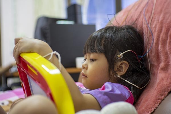 What Is Neurofeedback? A Brain-Based Approach to Emotional Regulation