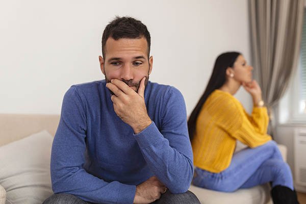 How to Connect with an Emotionally Distant Partner: A Guide to Blame-Free Communication
