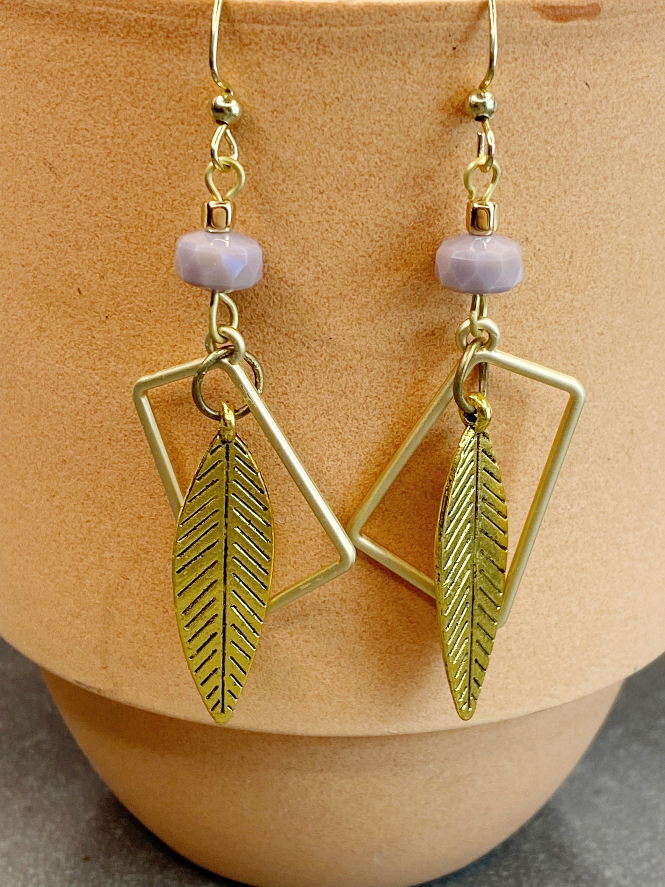 https://i.etsystatic.com/32617897/r/il/de95d4/3463396968/il_fullxfull.3463396968_6lp1.jpg