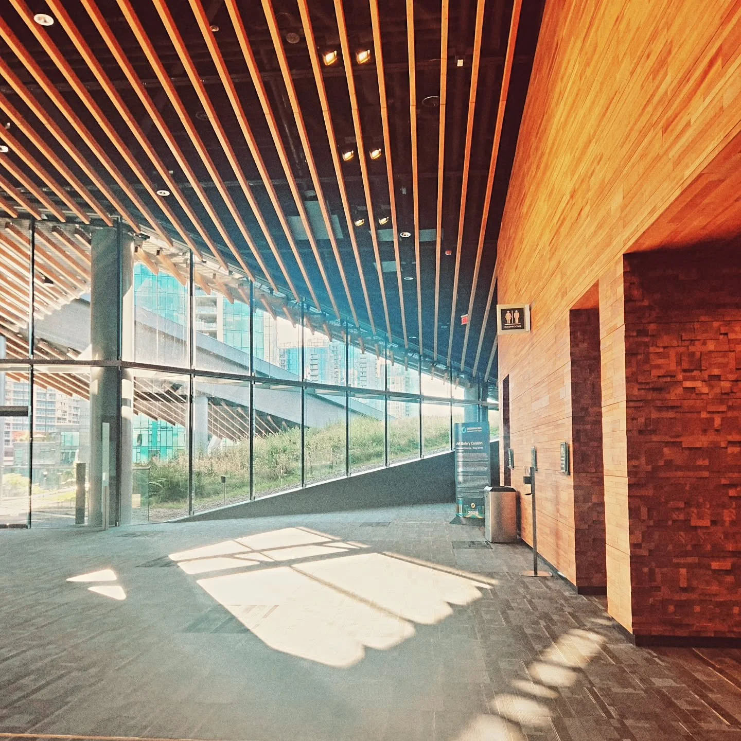 Last day of #SIGGRAPH tomorrow 🥲 // I sure will miss these halls. It's been so much fun learning from talented, innovative, and awe-inspiring people this week and we've had a blast meeting old friends and new ones too! Getting to watch so many sizzl