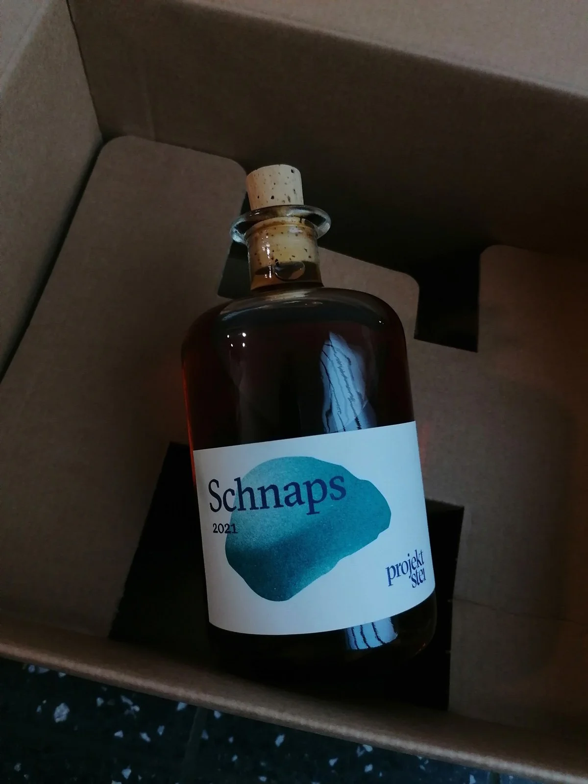 dominique_jolliet_projekt_stei_schnaps.jpg