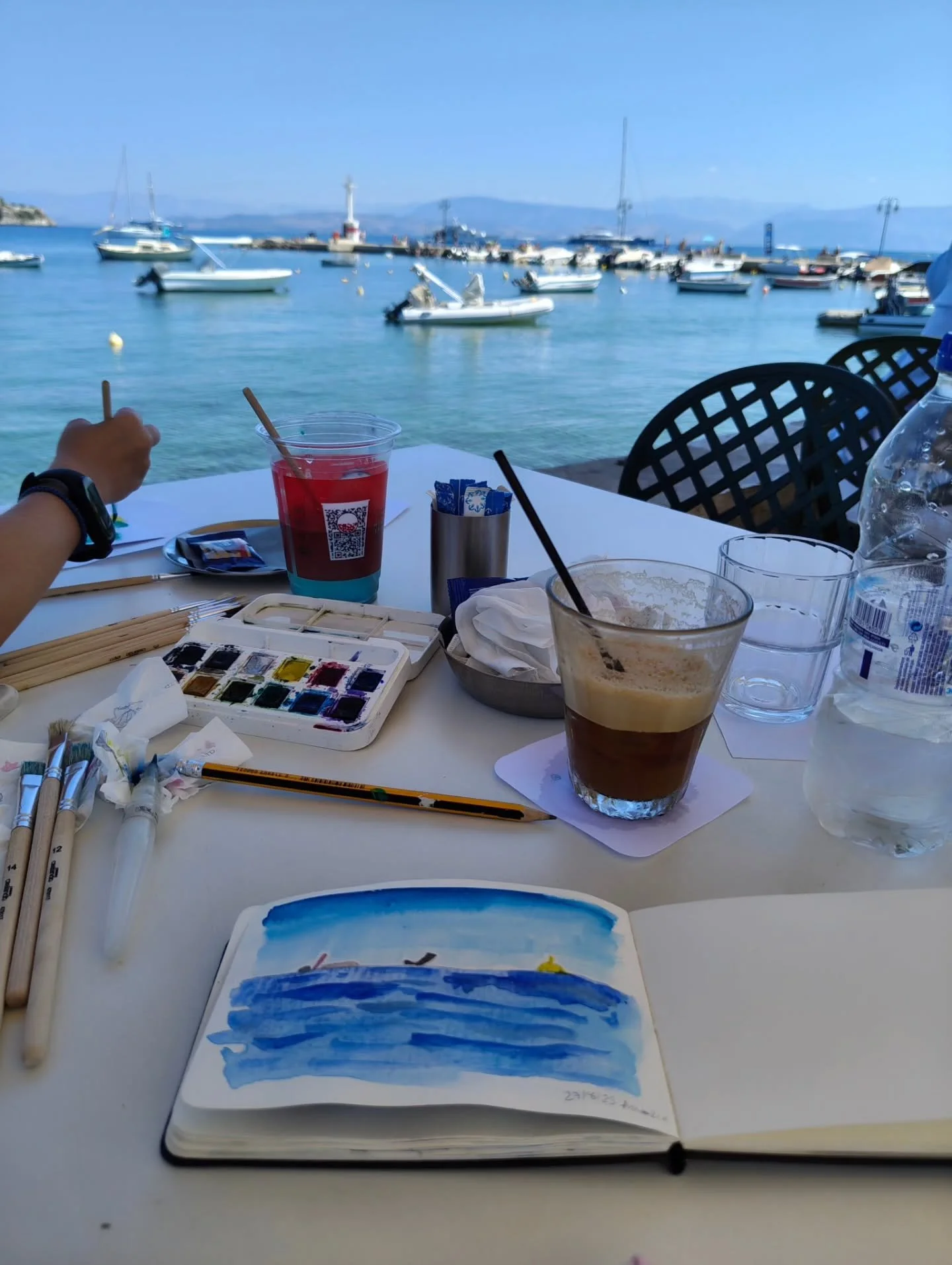 Summer watercolour session with my nephew. Enough with this weather 2026! Give us some sunshine at least. We be ready ✨ #watercolour #sketchingoutdoors