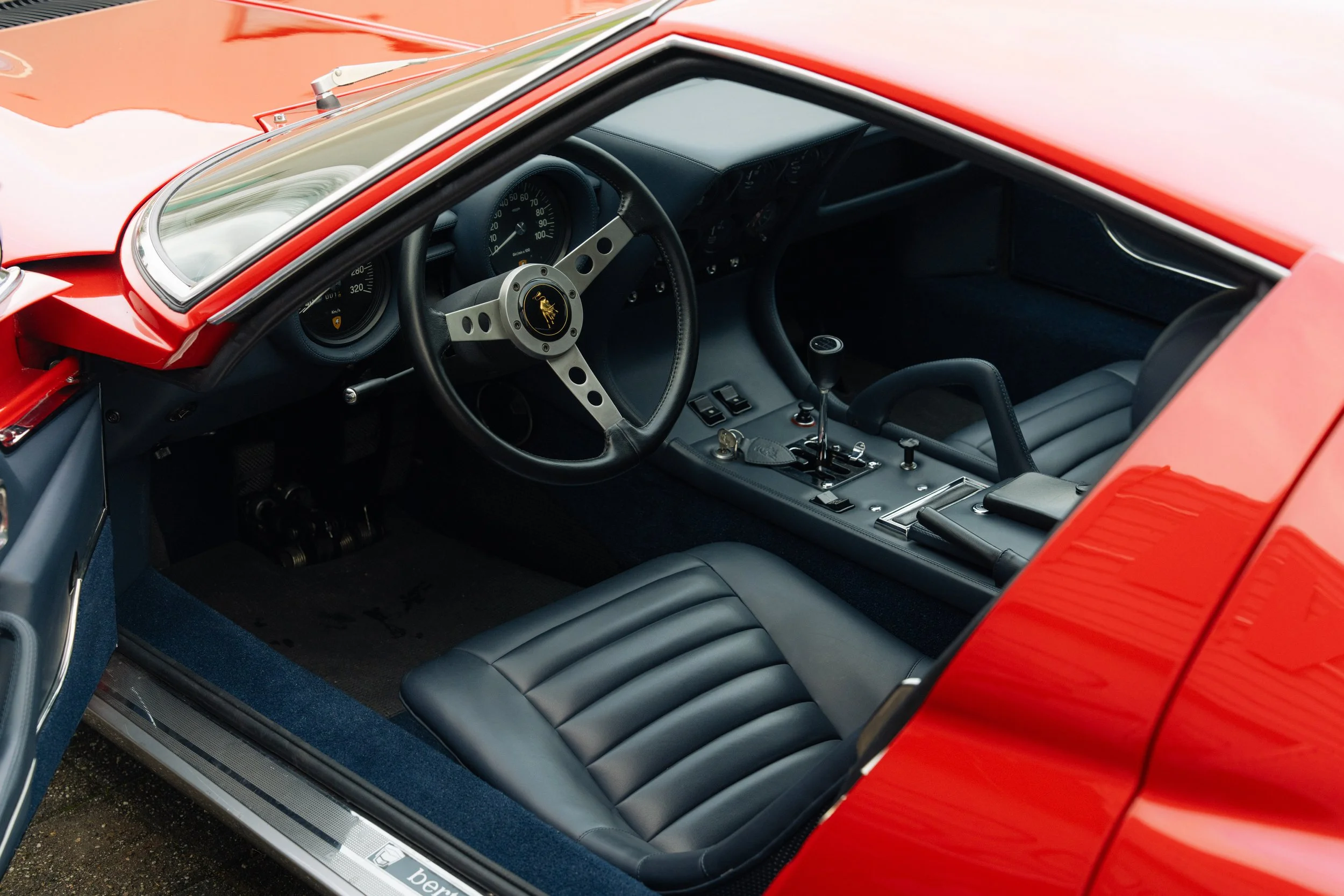 Lamborghini Miura SV 00003.jpg