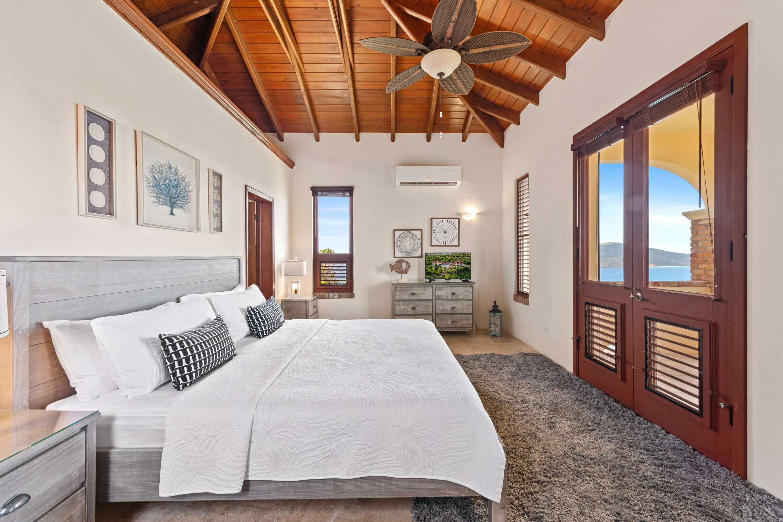 Suite Three- King en-suite with external entrance. This private space is a guest favorite as it boasts the best views in the house. 
