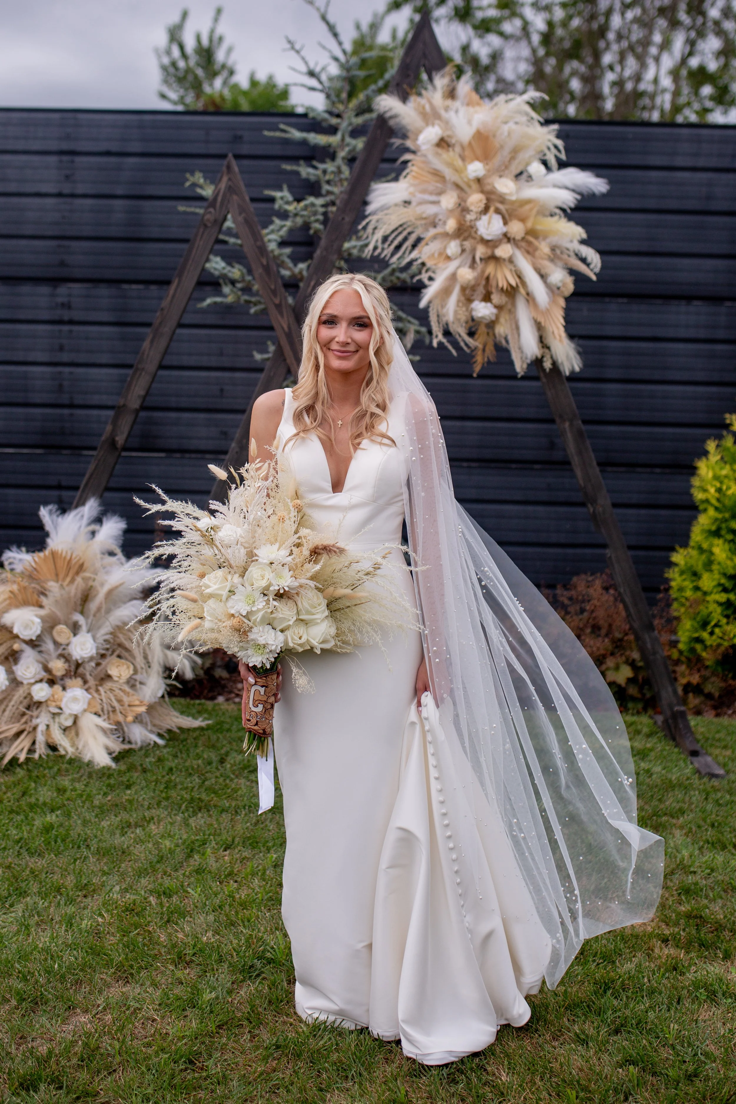 Katrina Serene Photography
@thewarehouseeatwilsonhill #thewarehouseatwilsonhill #industrialweddingvenue #weddingvenue #eventvenue #greenevilleTN